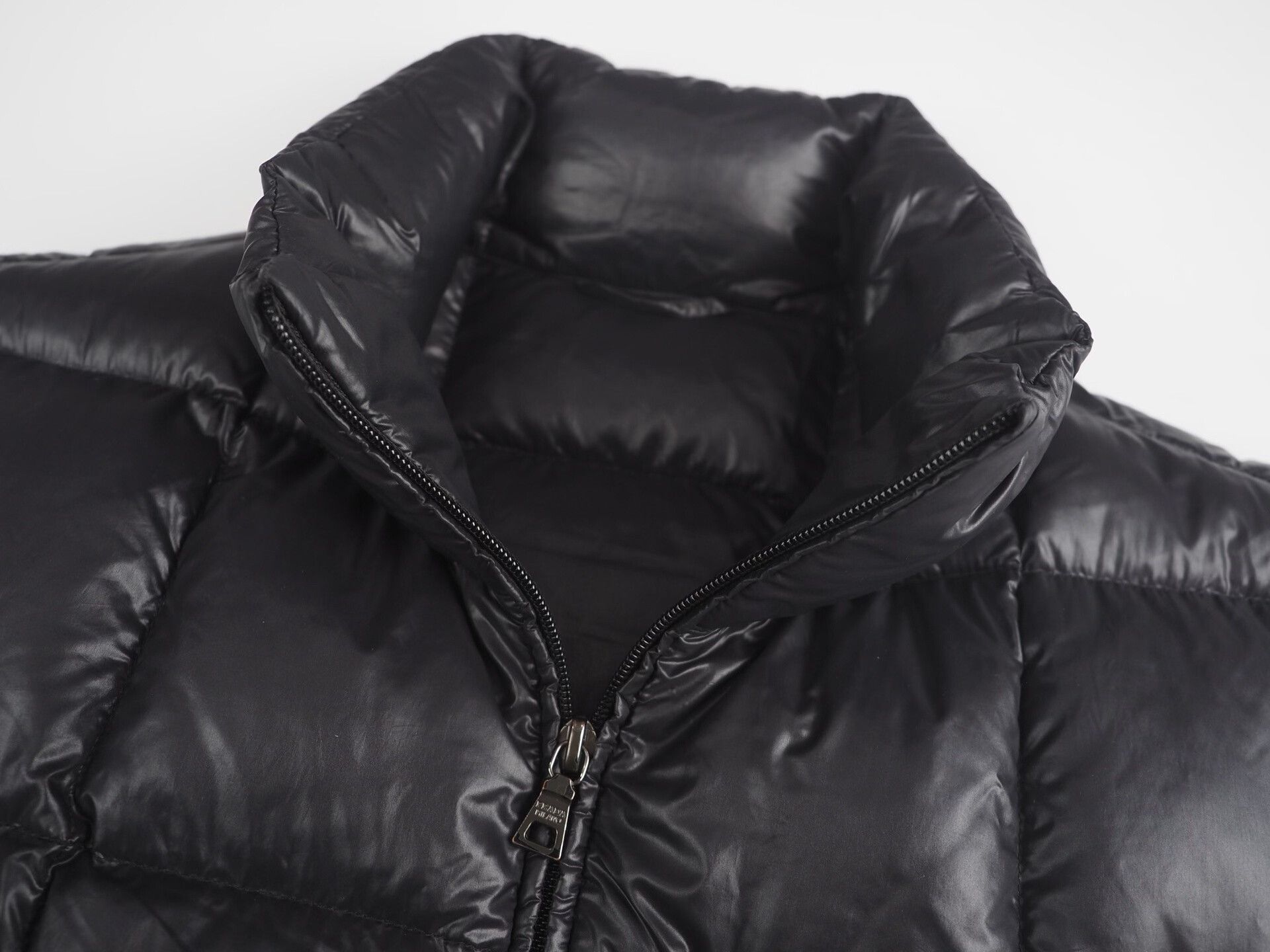 Prada classic prada black down vest Size US M / EU 48-50 / 2 - 4 Thumbnail
