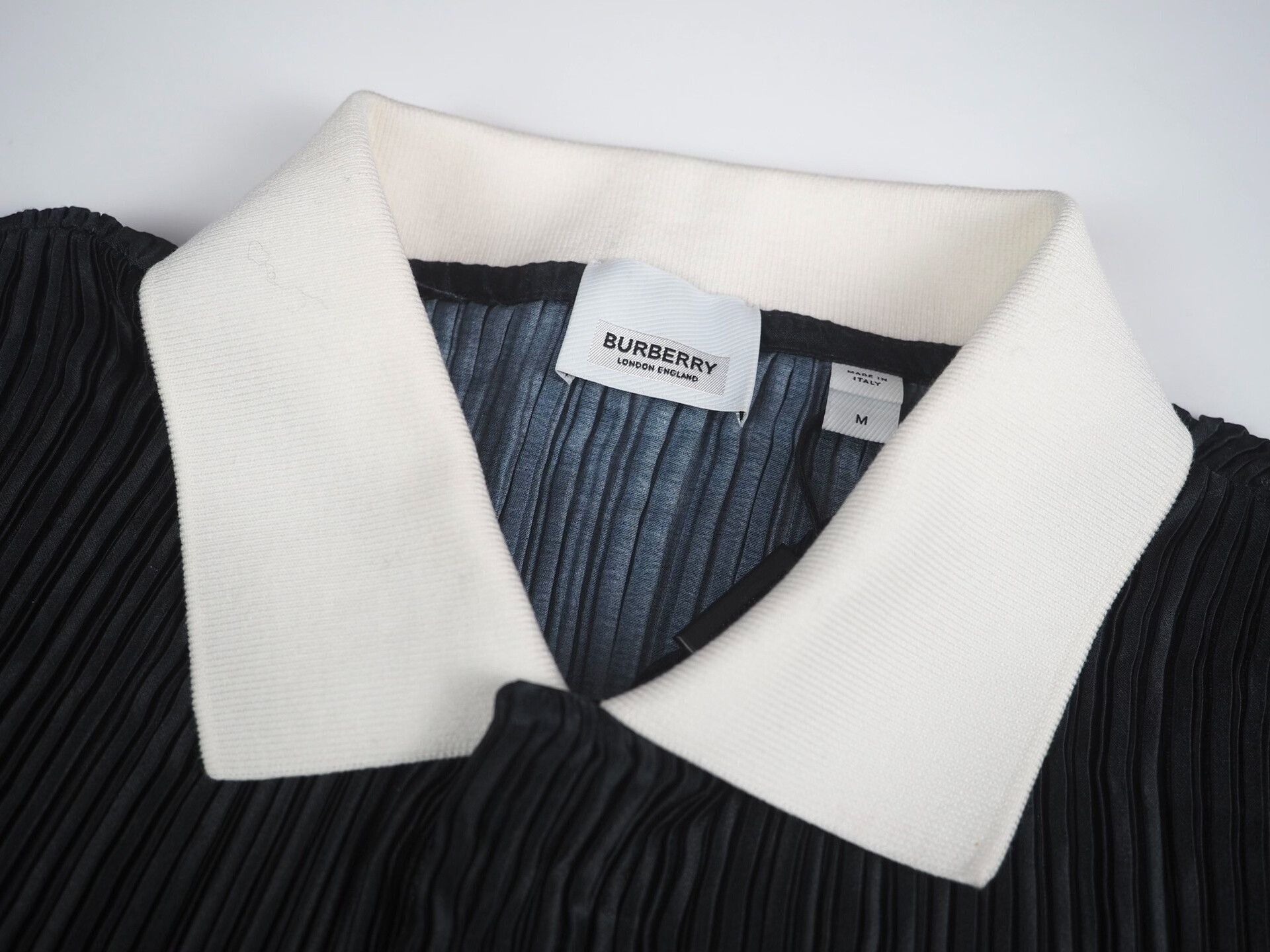 Burberry burberry black crazy love polo shirt Size US L / EU 52-54 / 3 - 6 Thumbnail