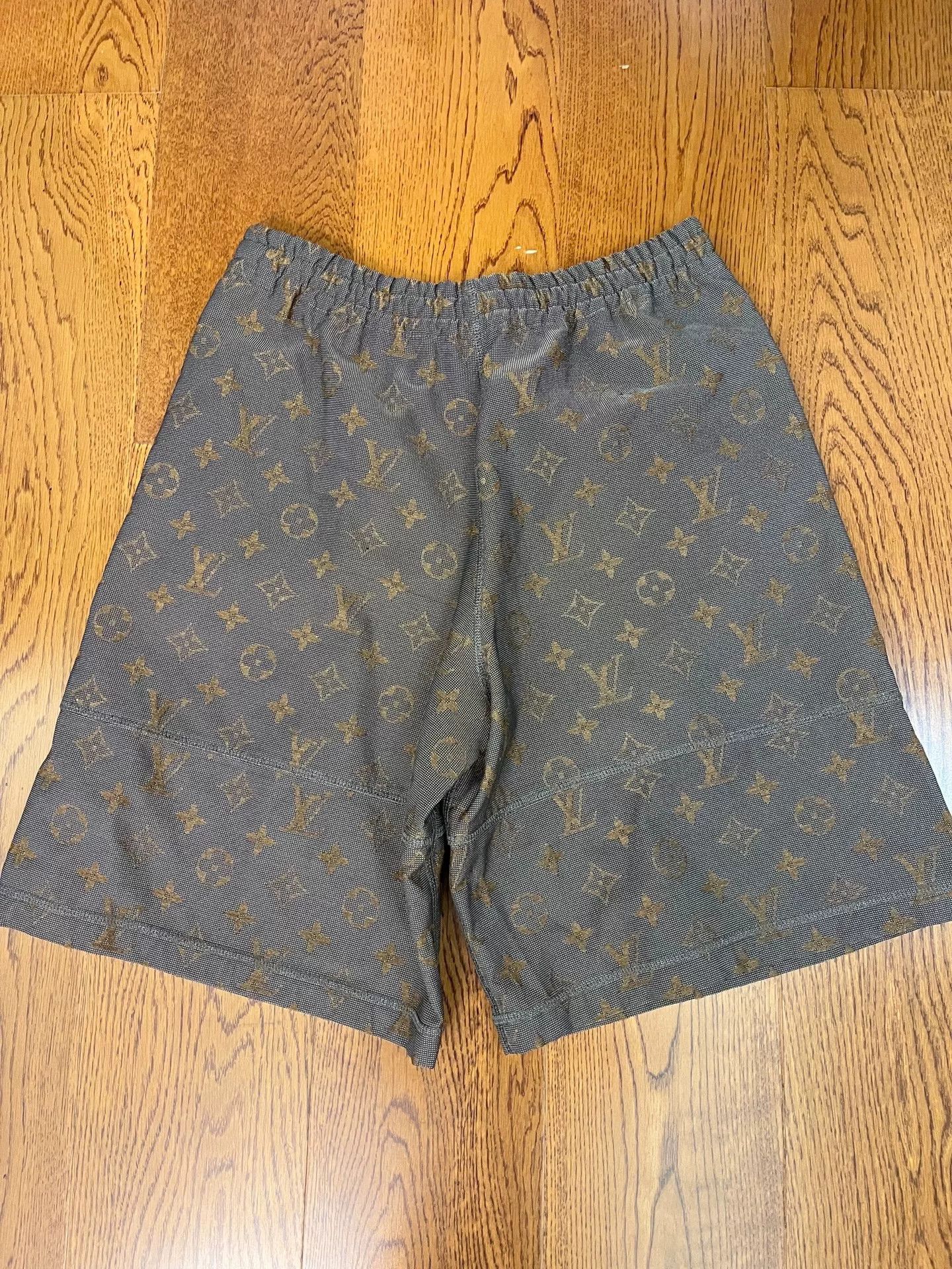 LVXWA lv monogram printed shorts SS23 collection Size US 31 - 2 Thumbnail