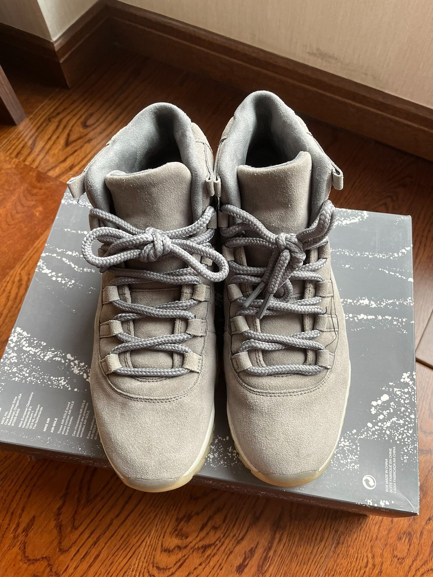 Jordan Brand AJ11 Peak Series Gray Suede Sneakers Size US 9.5 / EU 42-43 - 2 Thumbnail