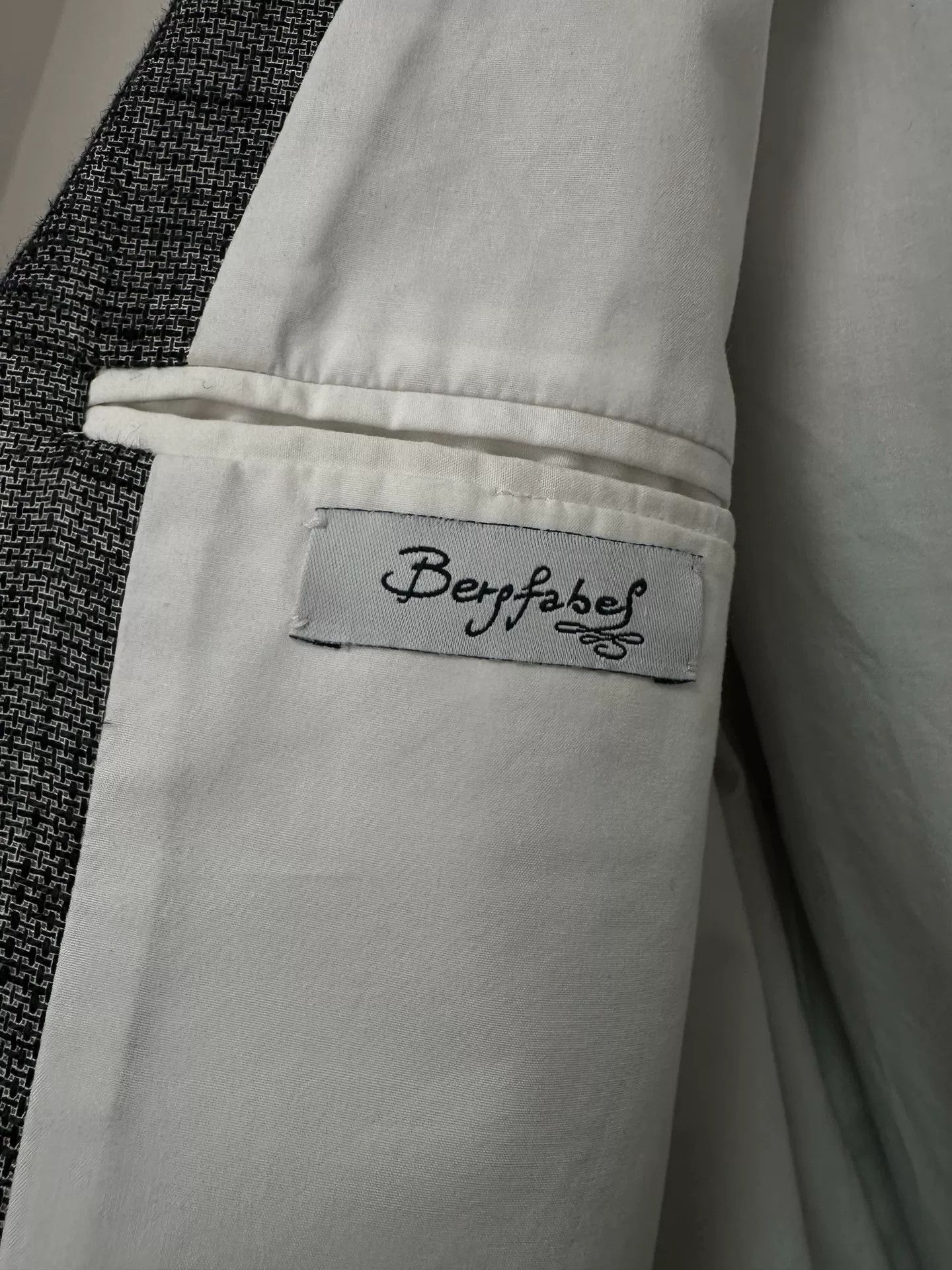 Bergfabel bergfabel handmade linen jacket Size US L / EU 52-54 / 3 - 8 Thumbnail
