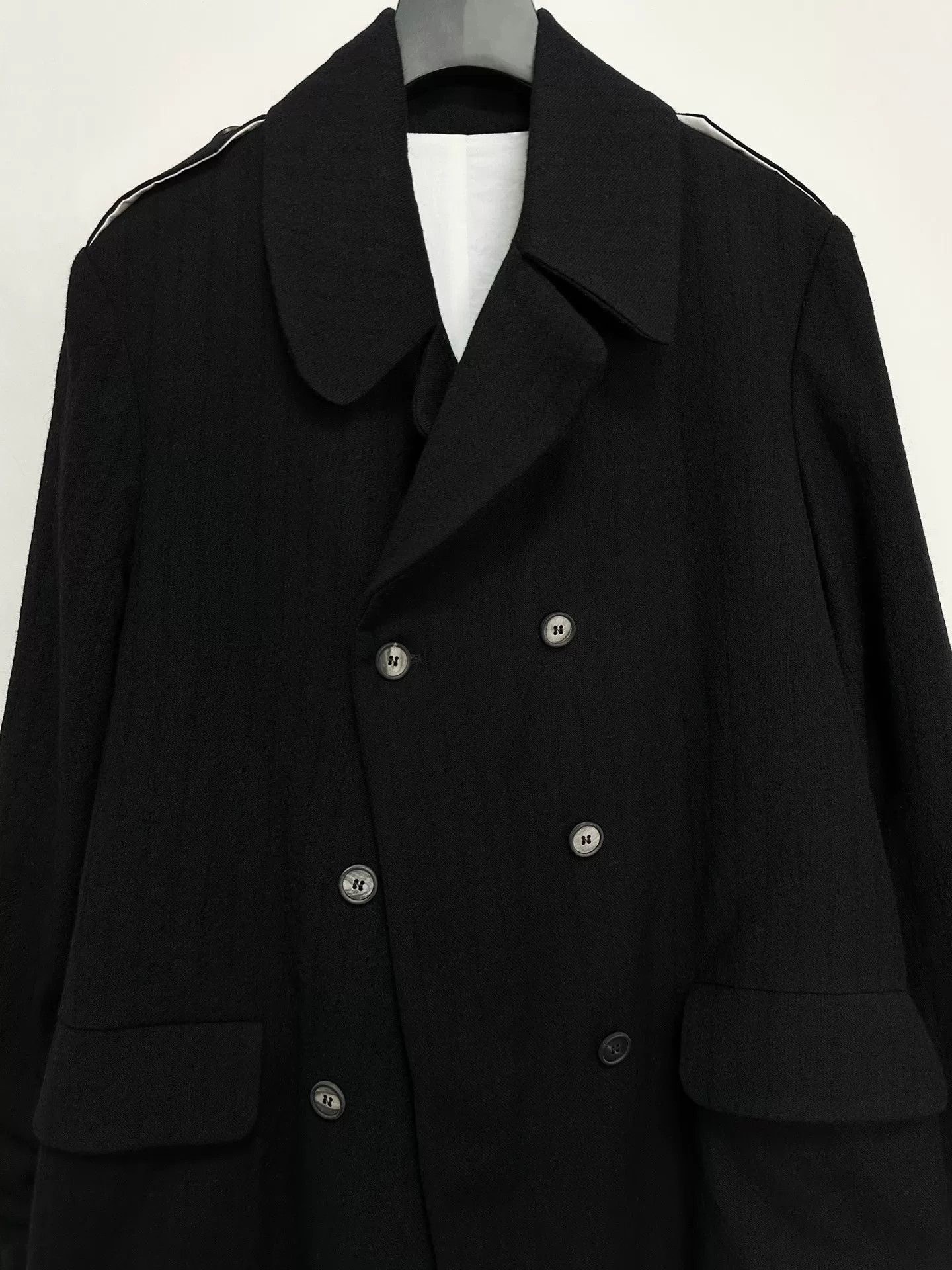 Bergfabel black double-breasted wool long coat Size US M / EU 48-50 / 2 - 4 Thumbnail