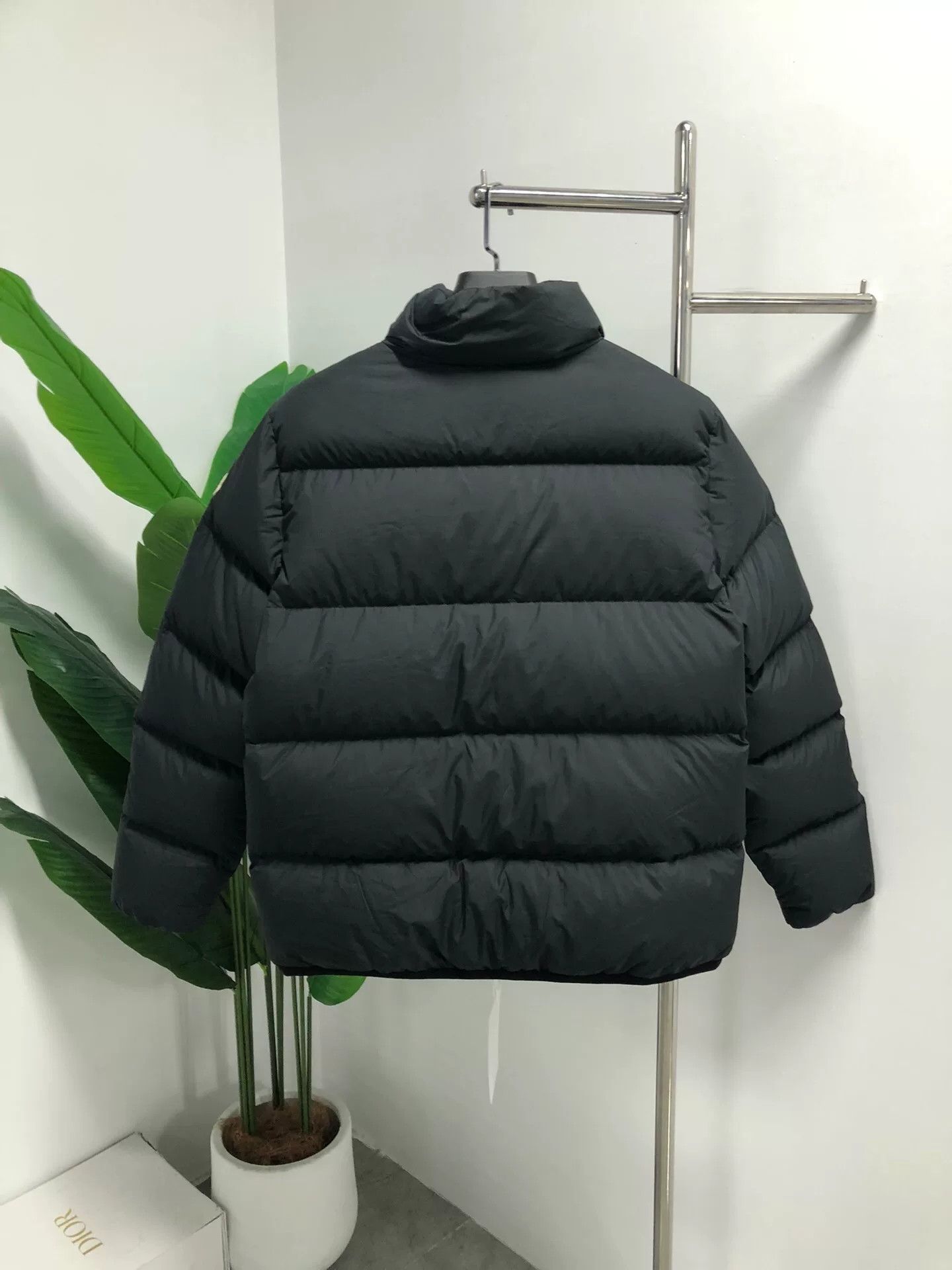 Moncler moncler abbadi black puffer jacket size 4 Size US L / EU 52-54 / 3 - 2 Thumbnail