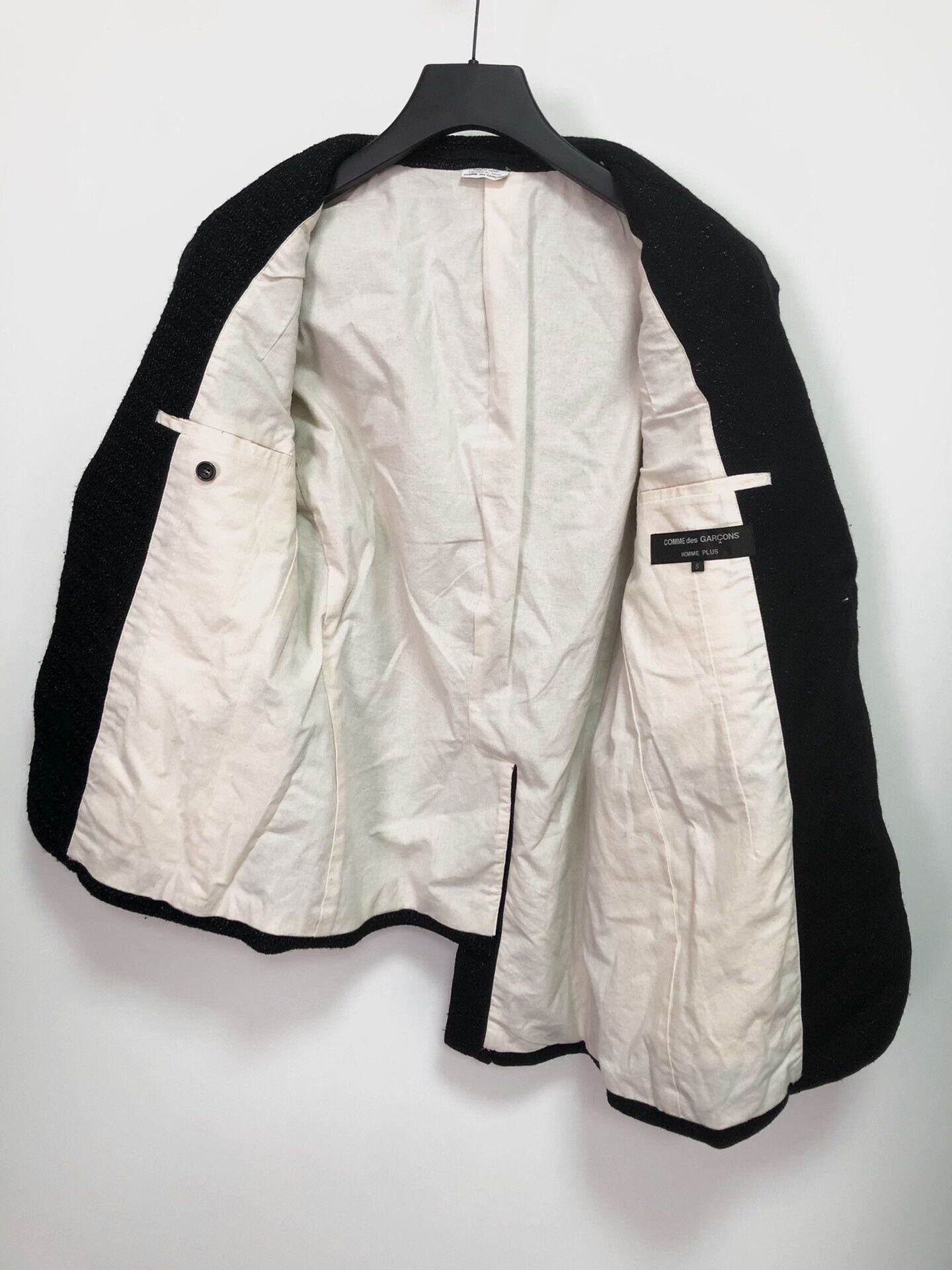 Comme des Garcons comme des garcons 17aw asymmetric coat Size US S / EU 44-46 / 1 - 3 Thumbnail
