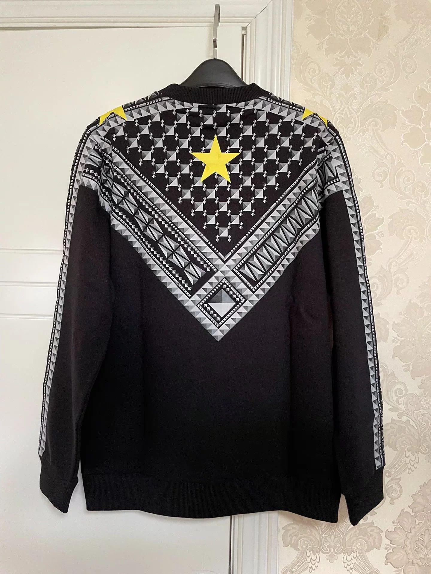 Givenchy Givenchy Star Pattern Sweatshirt Size S Size US S / EU 44-46 / 1 - 2 Thumbnail