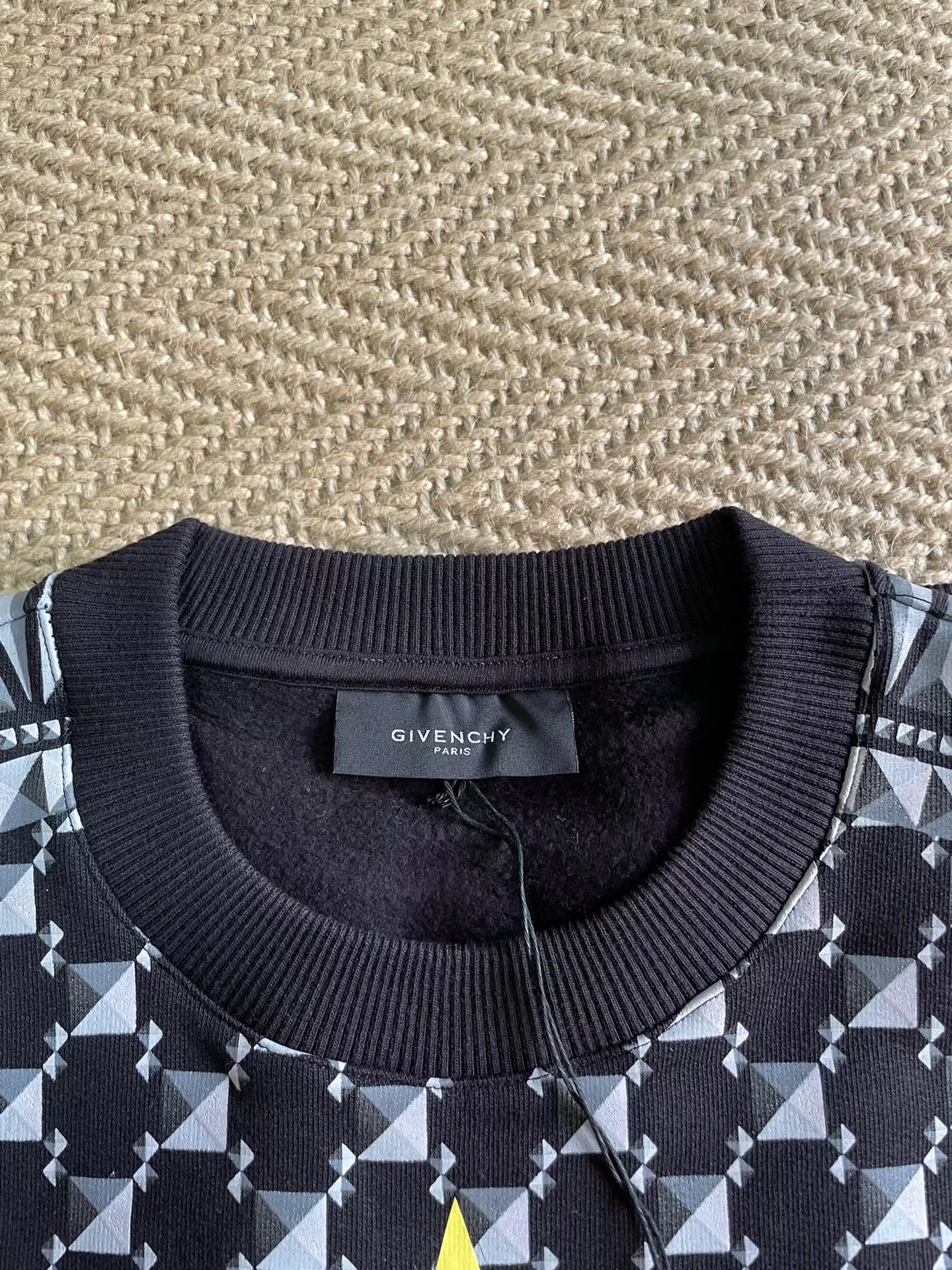 Givenchy Givenchy Star Pattern Sweatshirt Size S Size US S / EU 44-46 / 1 - 6 Thumbnail