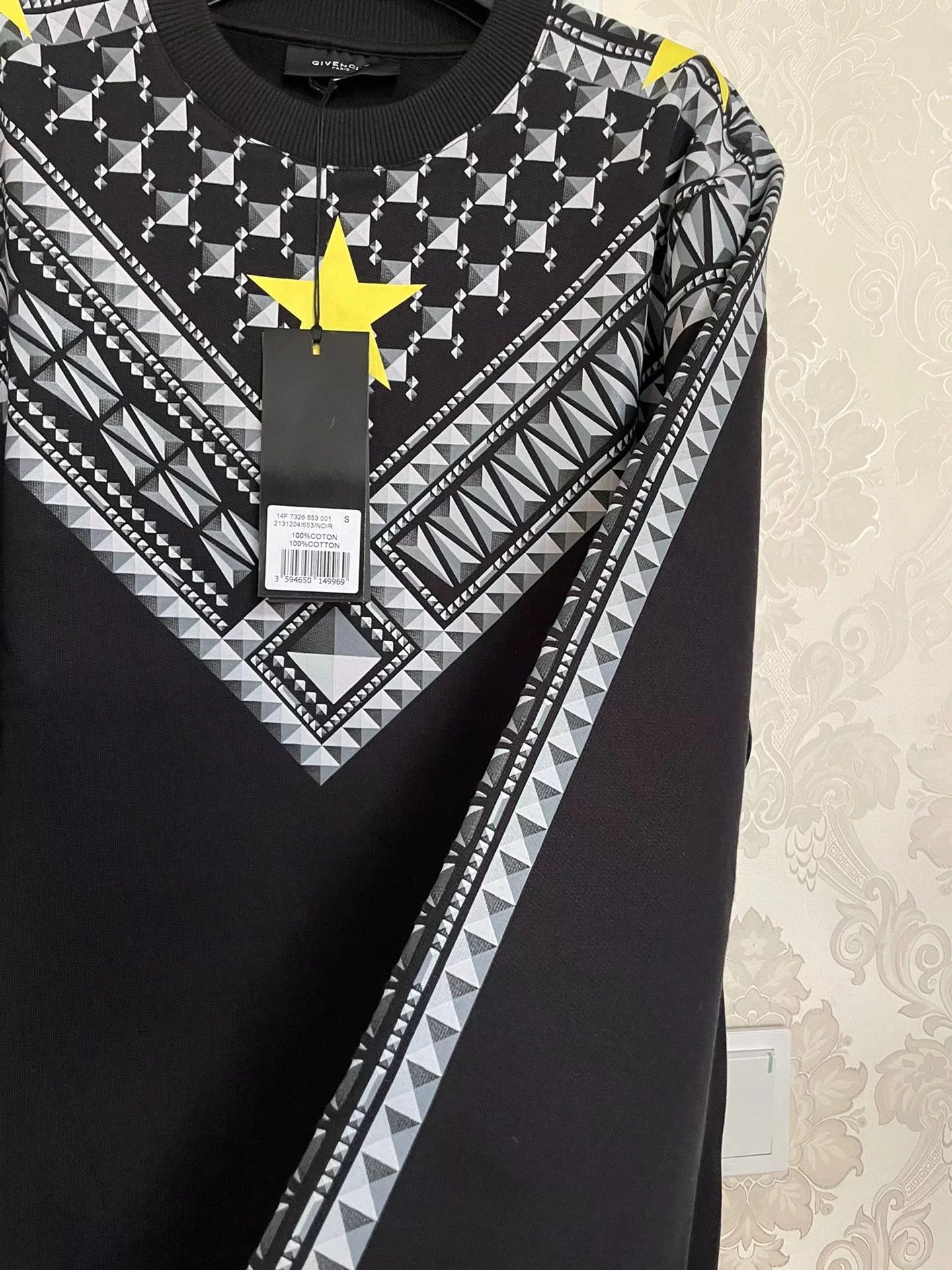 Givenchy Givenchy Star Pattern Sweatshirt Size S Size US S / EU 44-46 / 1 - 4 Thumbnail