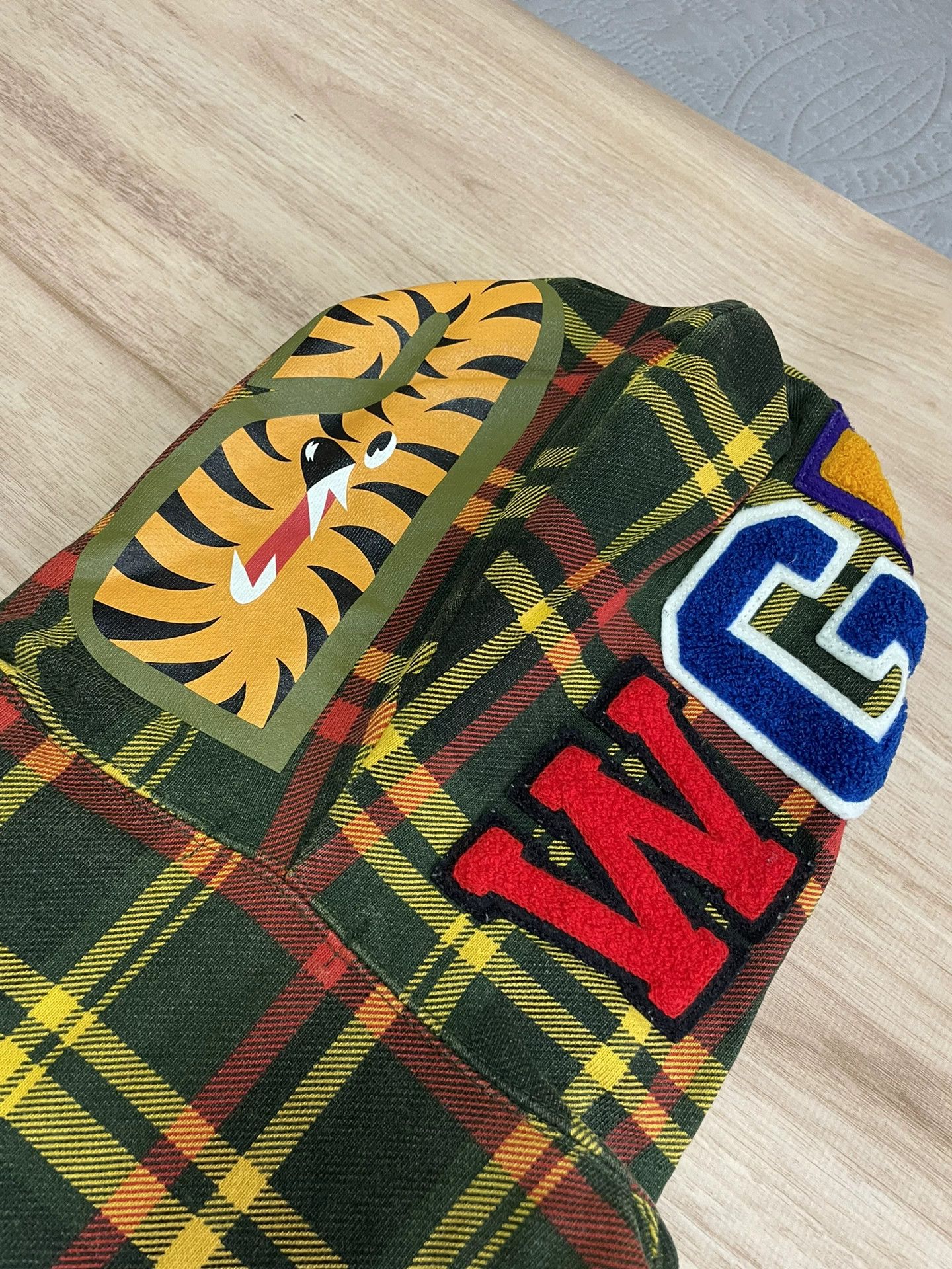 Bape bape plaid shark hoodie size s Size US S / EU 44-46 / 1 - 4 Thumbnail