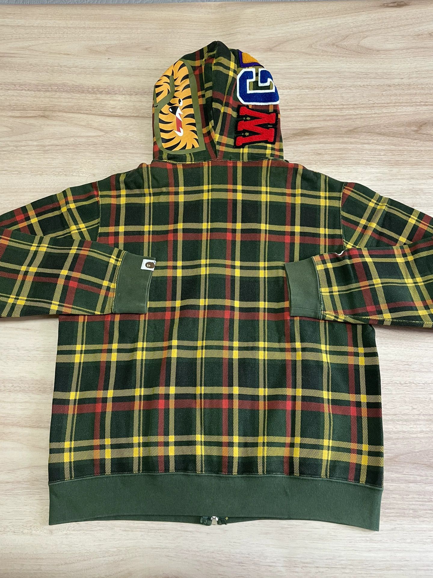 Bape bape plaid shark hoodie size s Size US S / EU 44-46 / 1 - 2 Thumbnail