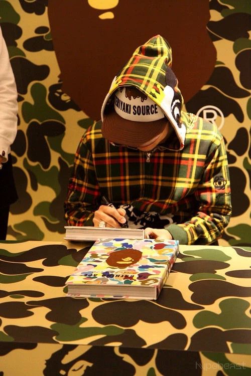 Bape bape plaid shark hoodie size s Size US S / EU 44-46 / 1 - 9 Thumbnail
