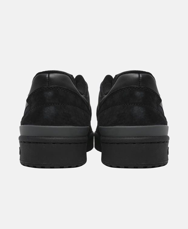 Adidas Sneakers Size US 8.5 / EU 41-42 - 2 Thumbnail