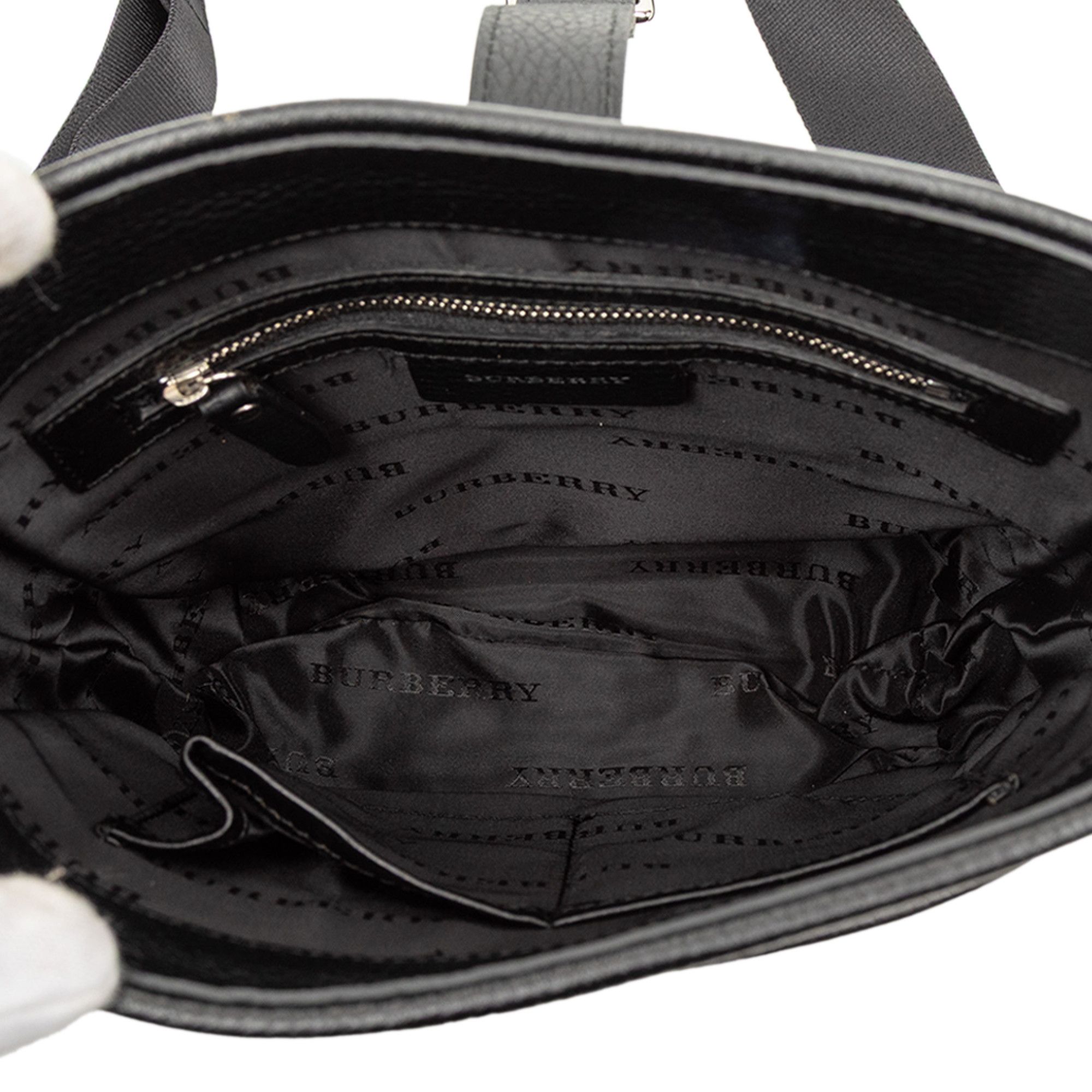 Burberry Burberry Nova Check Trimmed Canvas Crossbody Size ONE SIZE - 4 Thumbnail
