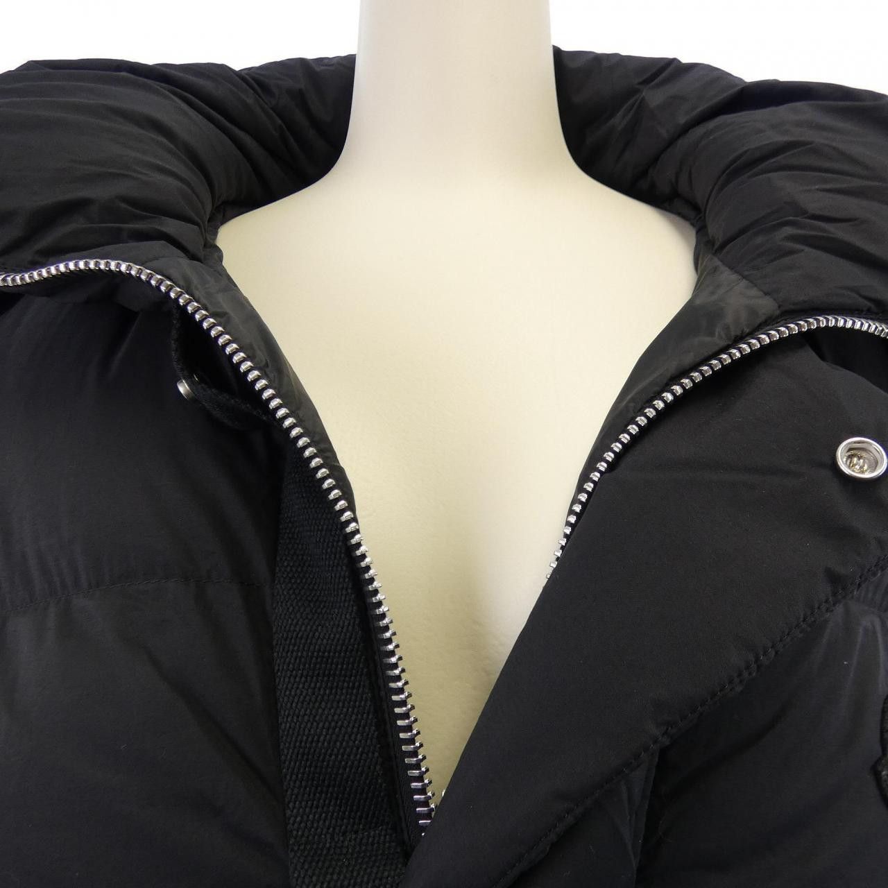 Moncler Moncler Moncler Genius WILLOW SMITH SABELA Down Vest Others Outerwear SABELA DUTY FREE for USA Size ONE SIZE - 7 Thumbnail