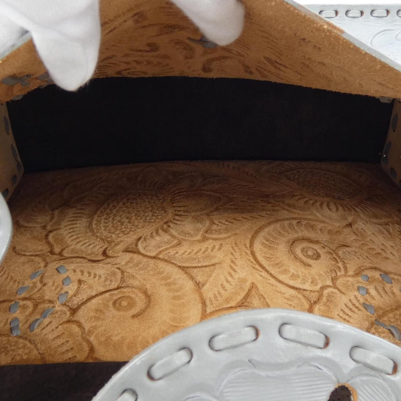 Other Other Carving Tribes Bag Leather Handbag DUTY FREE for USA Size ONE SIZE - 6 Thumbnail