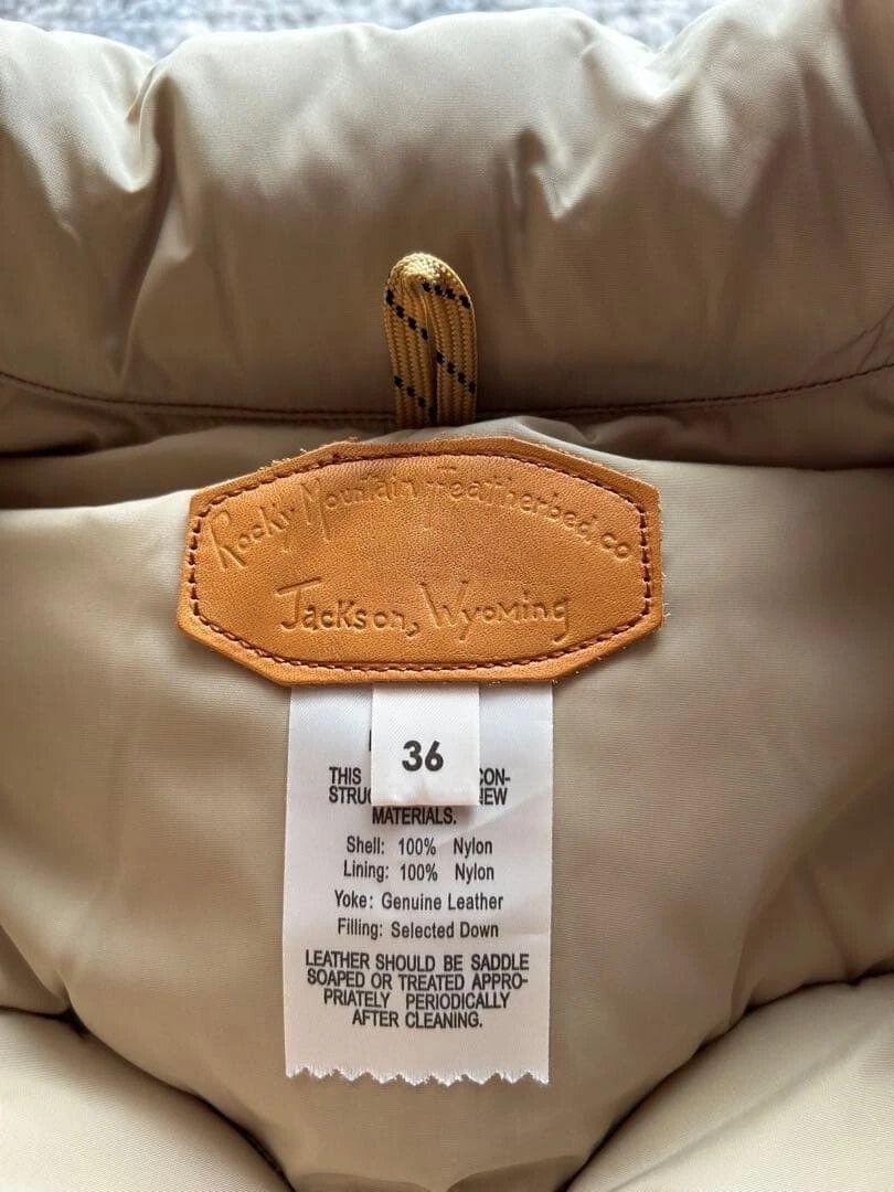 Rocky Mountain Featherbed rocky mountain down vest in brown color Size US S / EU 44-46 / 1 - 5 Thumbnail