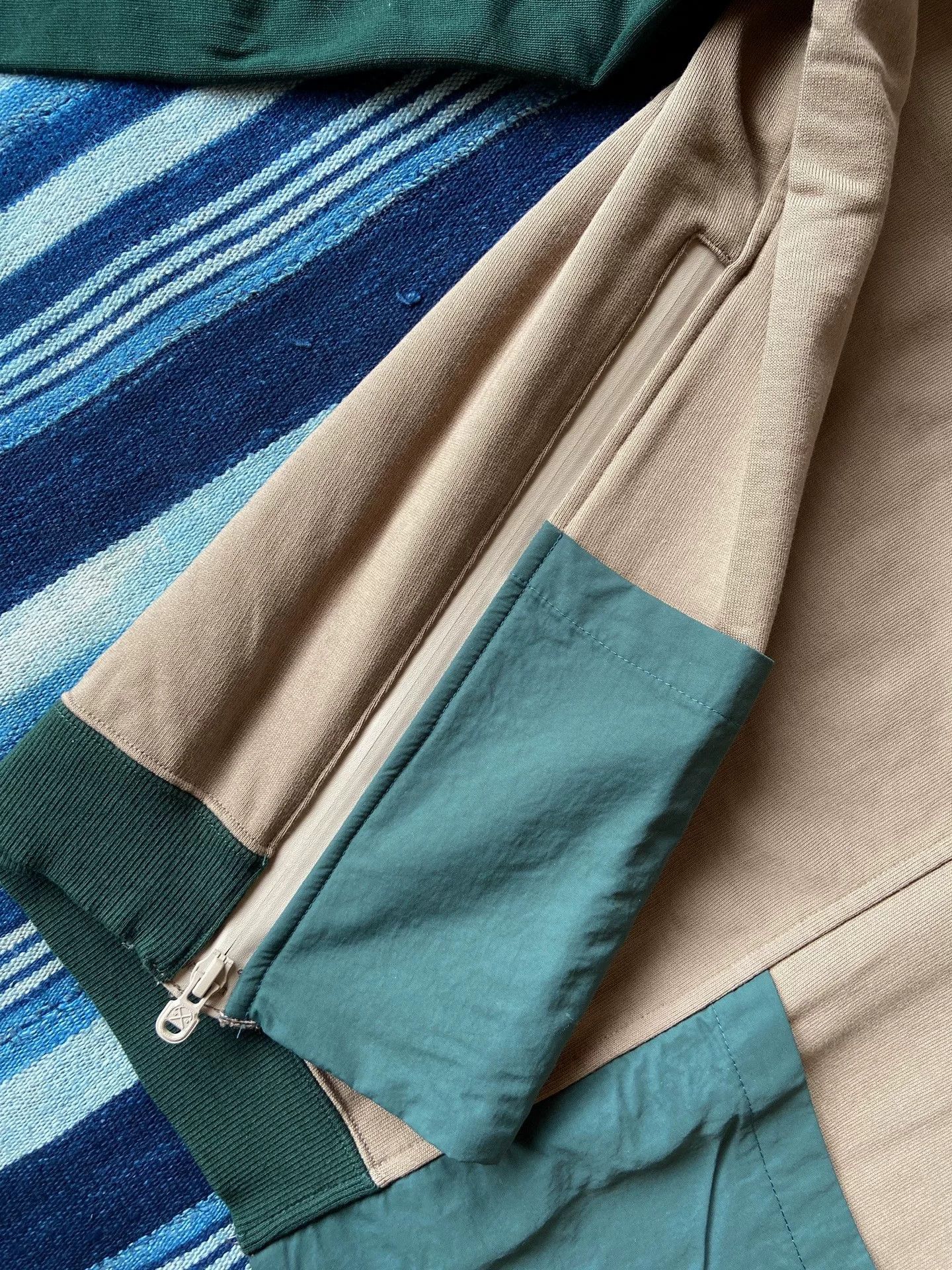 White Mountaineering contrasted sweat shirt with functional pockets Size US S / EU 44-46 / 1 - 5 Thumbnail