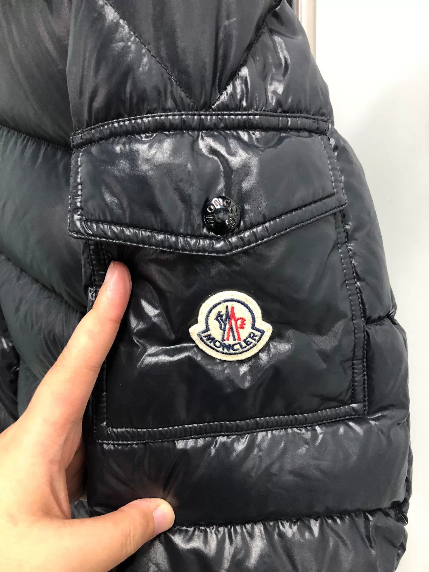 Moncler moncler maya series shiny down jacket Size US S / EU 44-46 / 1 - 2 Thumbnail