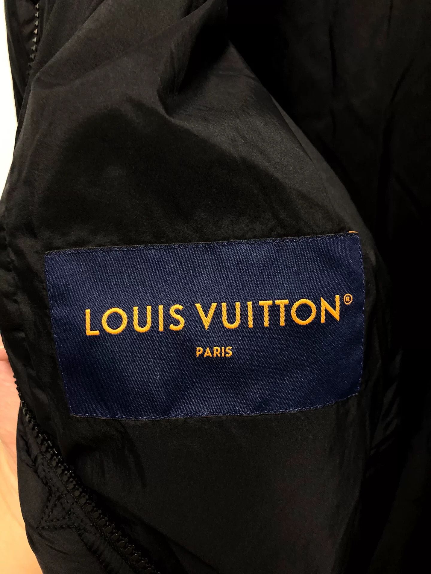 Louis Vuitton louis vuitton black printed hooded jacket Size US L / EU 52-54 / 3 - 3 Thumbnail