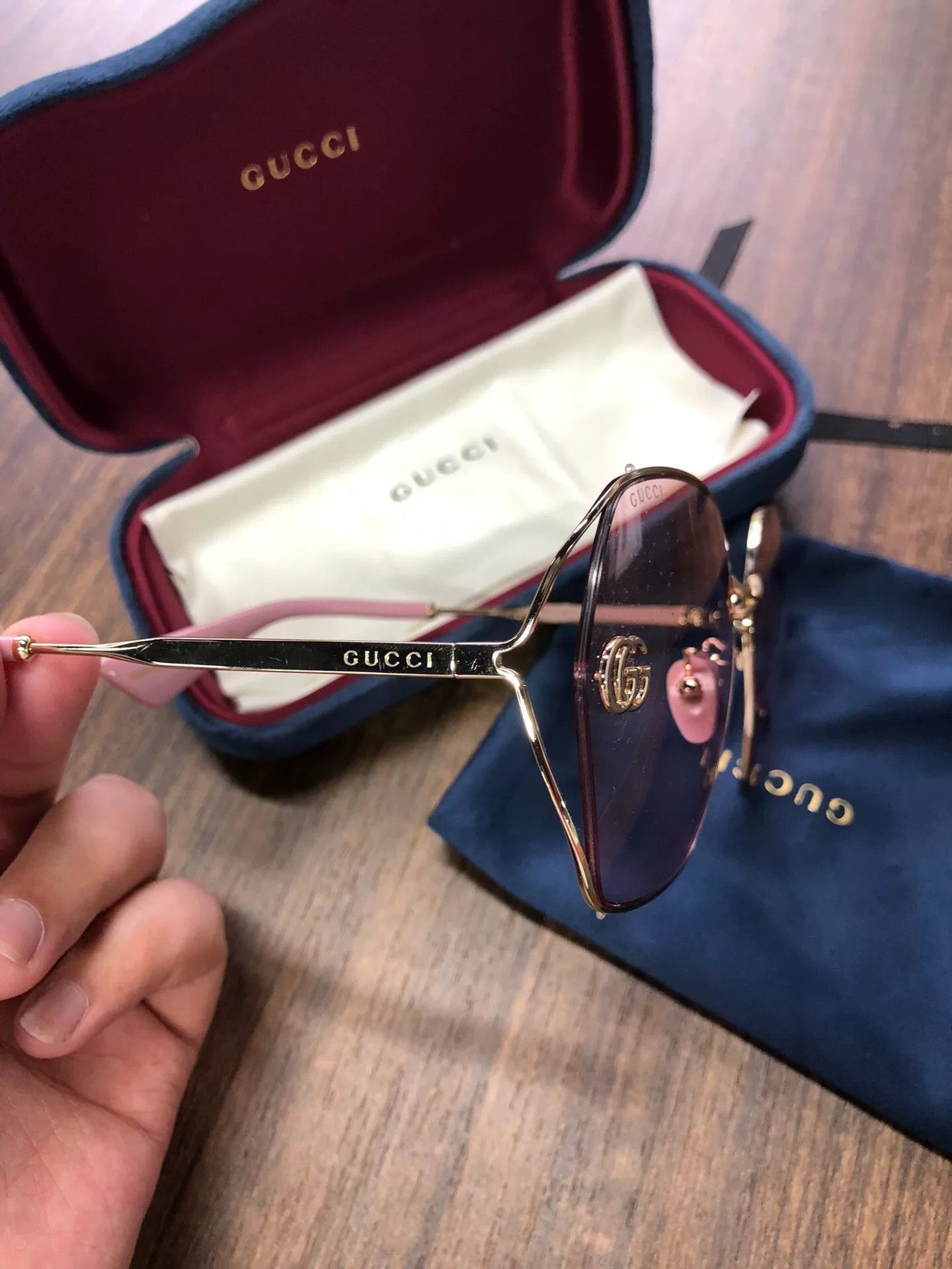 Gucci Gucci Sunglasses with Complete Accessories Size ONE SIZE - 2 Thumbnail
