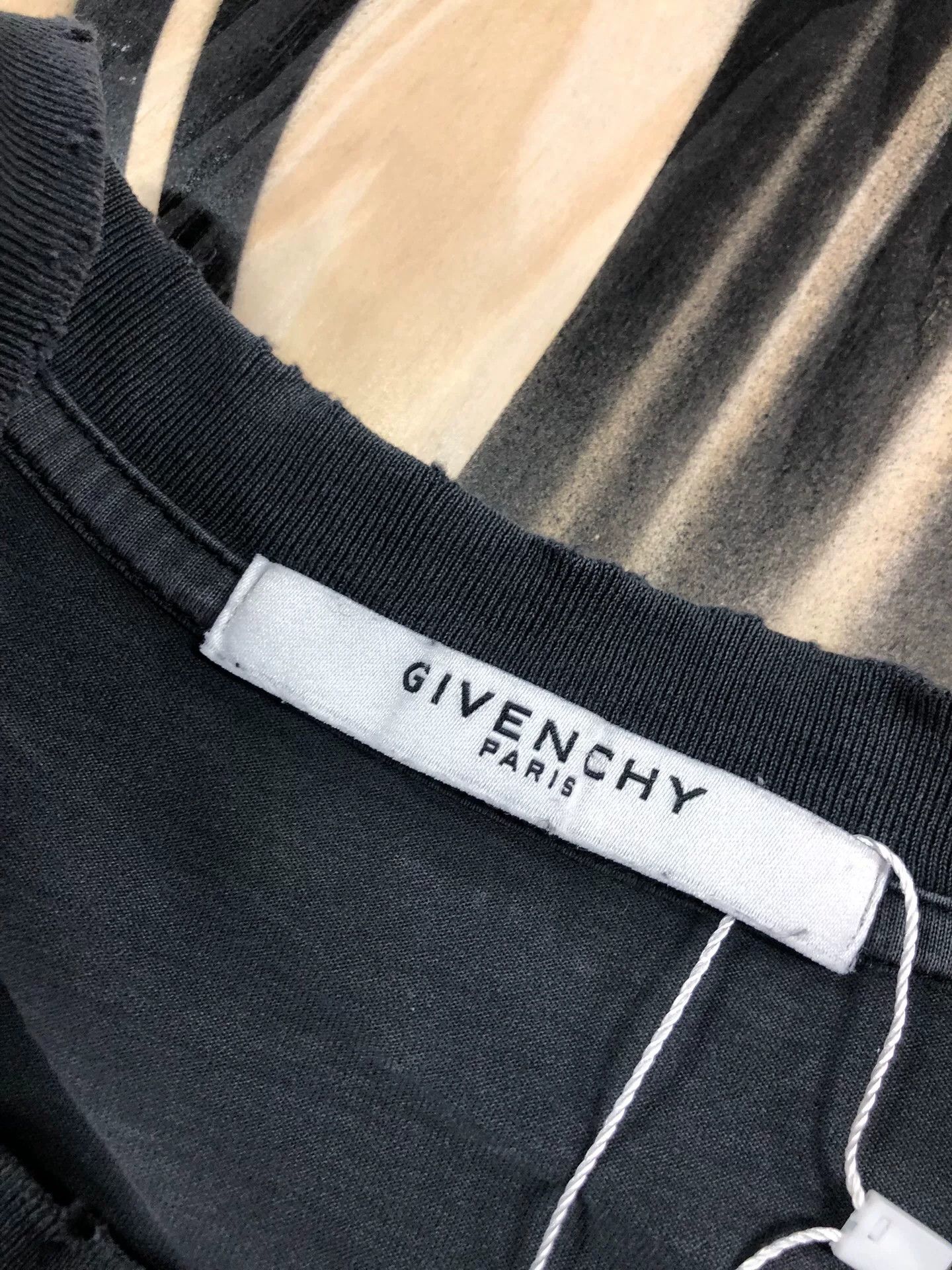 Givenchy givenchy black logo print t-shirt for women Size M / US 6-8 / IT 42-44 - 2 Thumbnail