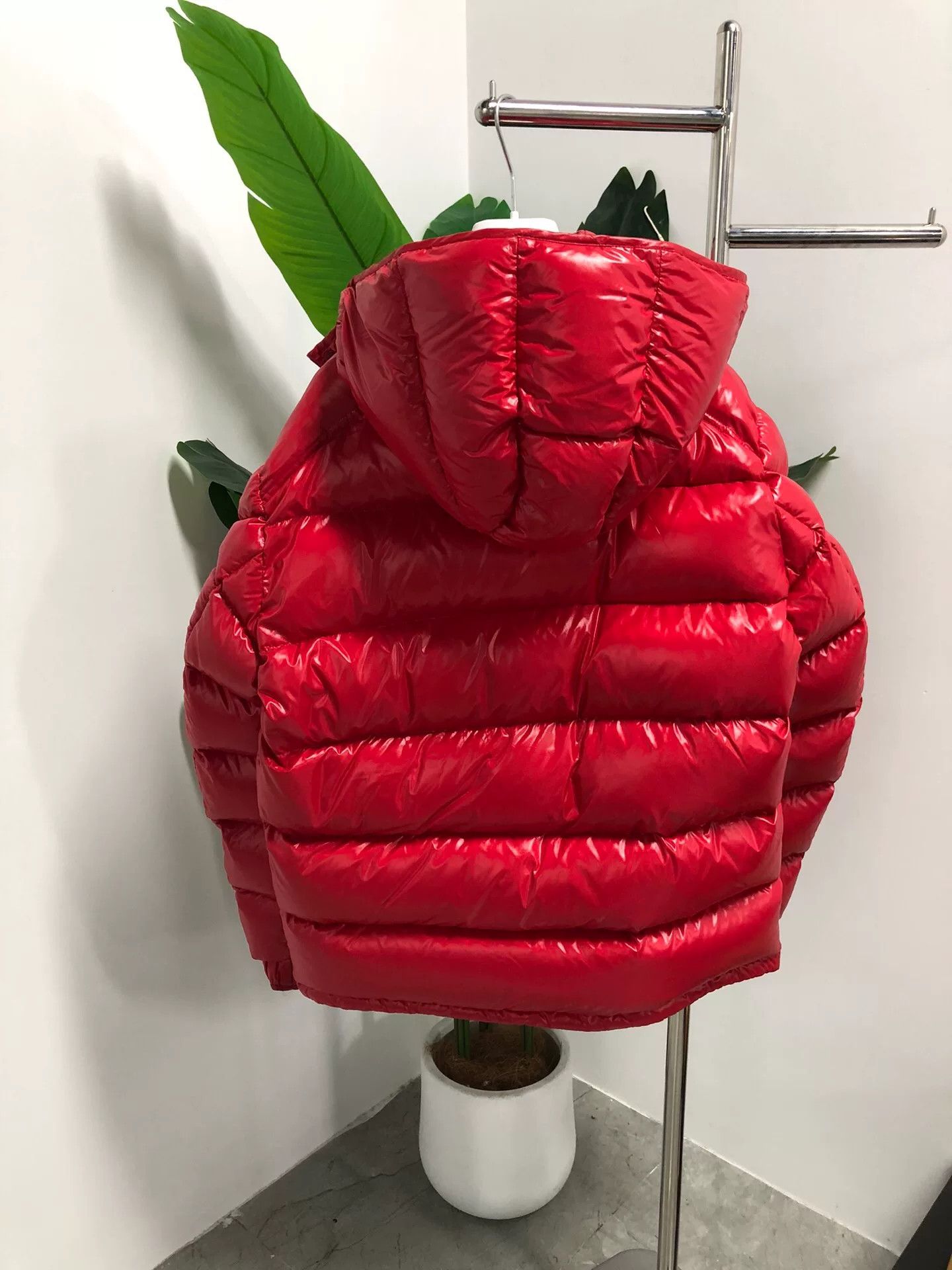 Moncler Moncler Maire Red Puffer Jacket with Hood Size XL / US 12-14 / IT 48-50 - 2 Thumbnail