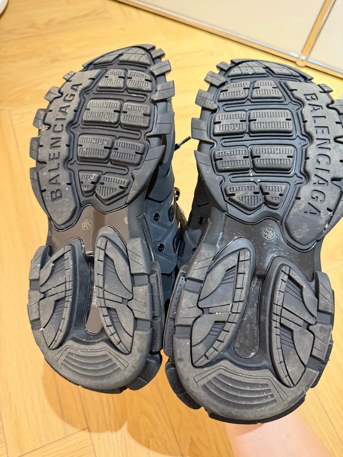 Balenciaga balenciaga track sneakers black size 41 Size US 9 / EU 42 - 7 Thumbnail