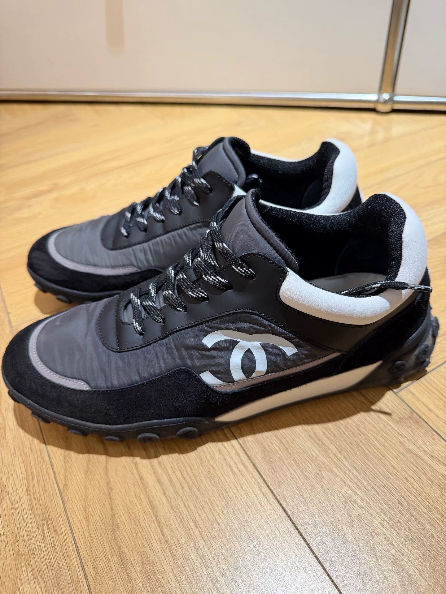 Chanel Chanel Black and White Athletic Sneakers Size US 9 / EU 42 - 3 Thumbnail