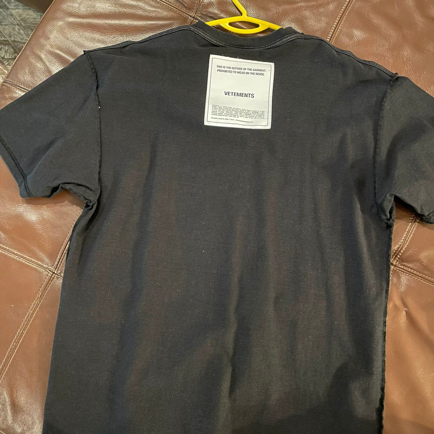 Vetements vetements men's oversized t-shirt in black Size US XS / EU 42 / 0 - 2 Thumbnail