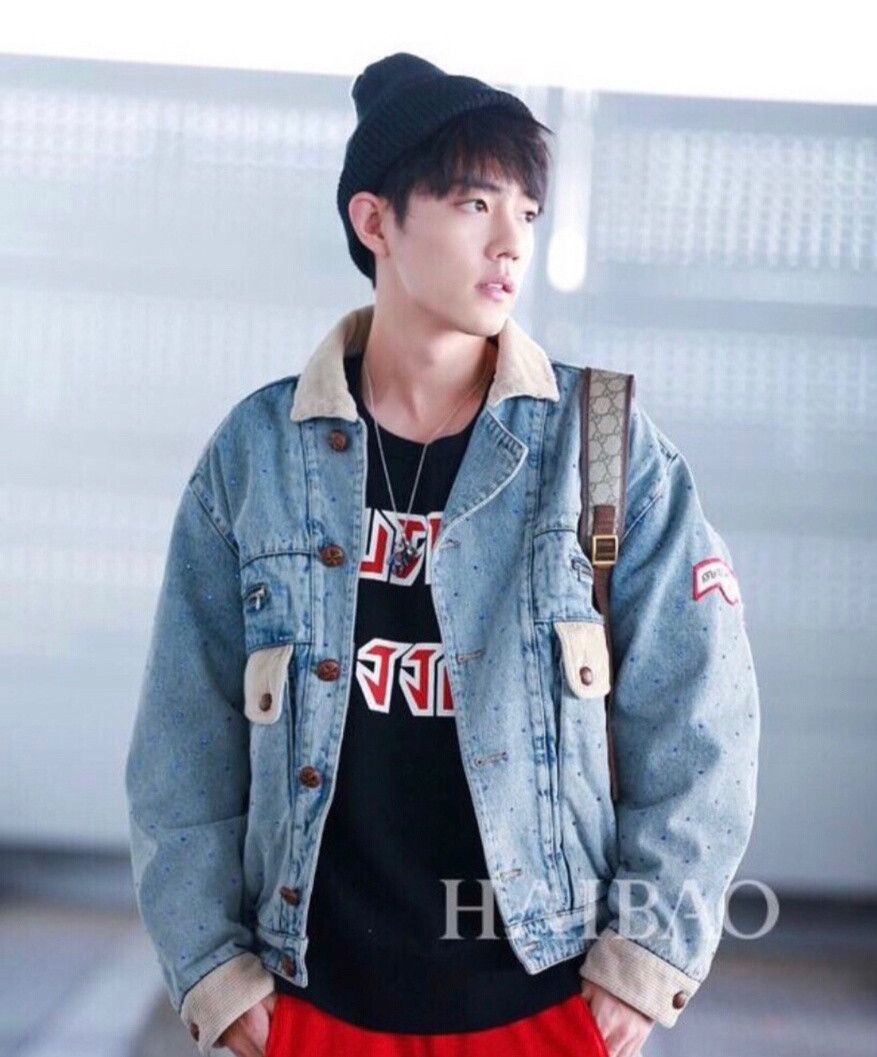 Gucci gucci denim jacket with unique design elements Size US S / EU 44-46 / 1 - 7 Thumbnail