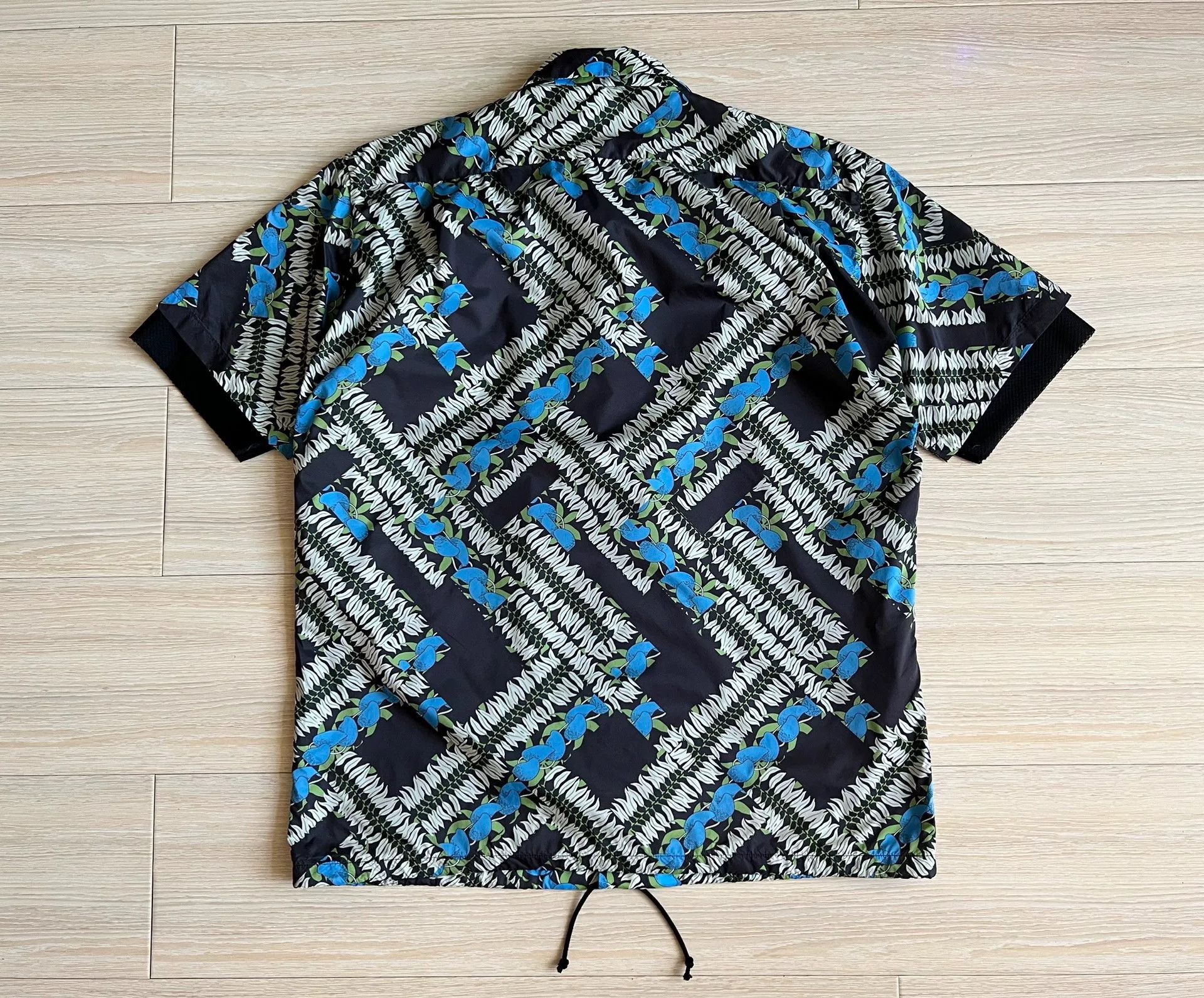 Kolor stylish hawaiian shirt with waterproof design Size US M / EU 48-50 / 2 - 3 Thumbnail
