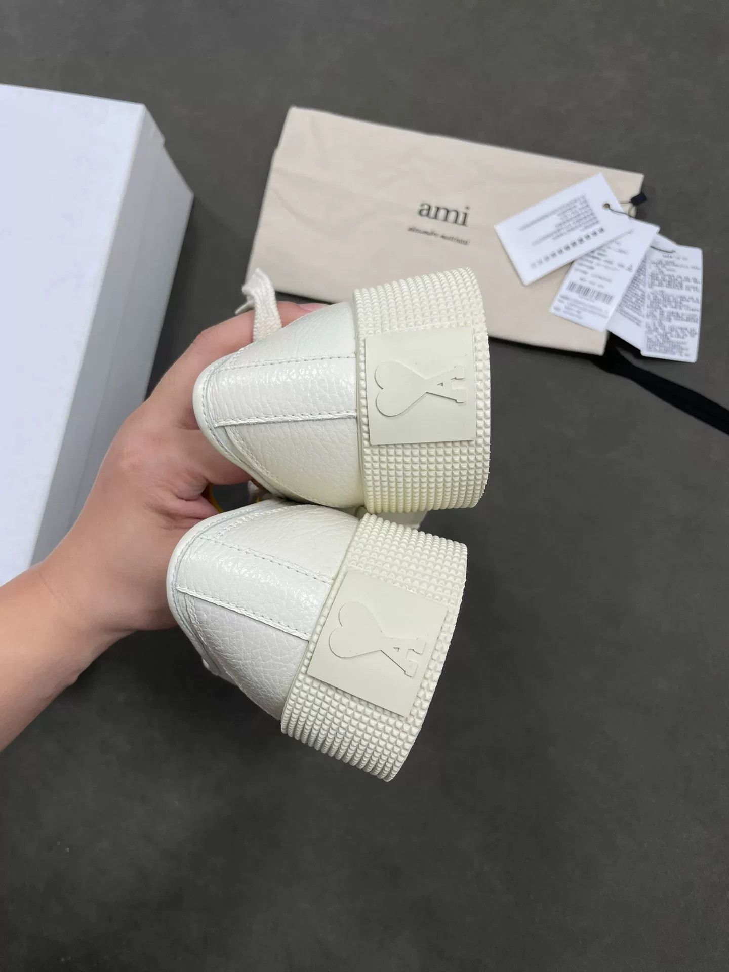 AMI ami paris beige leather low-top sneakers Size US 10 / EU 43 - 4 Thumbnail