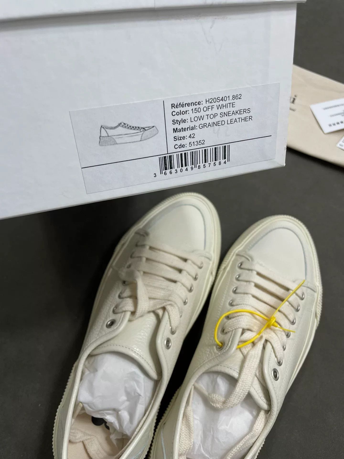 AMI ami paris beige leather low-top sneakers Size US 10 / EU 43 - 6 Thumbnail
