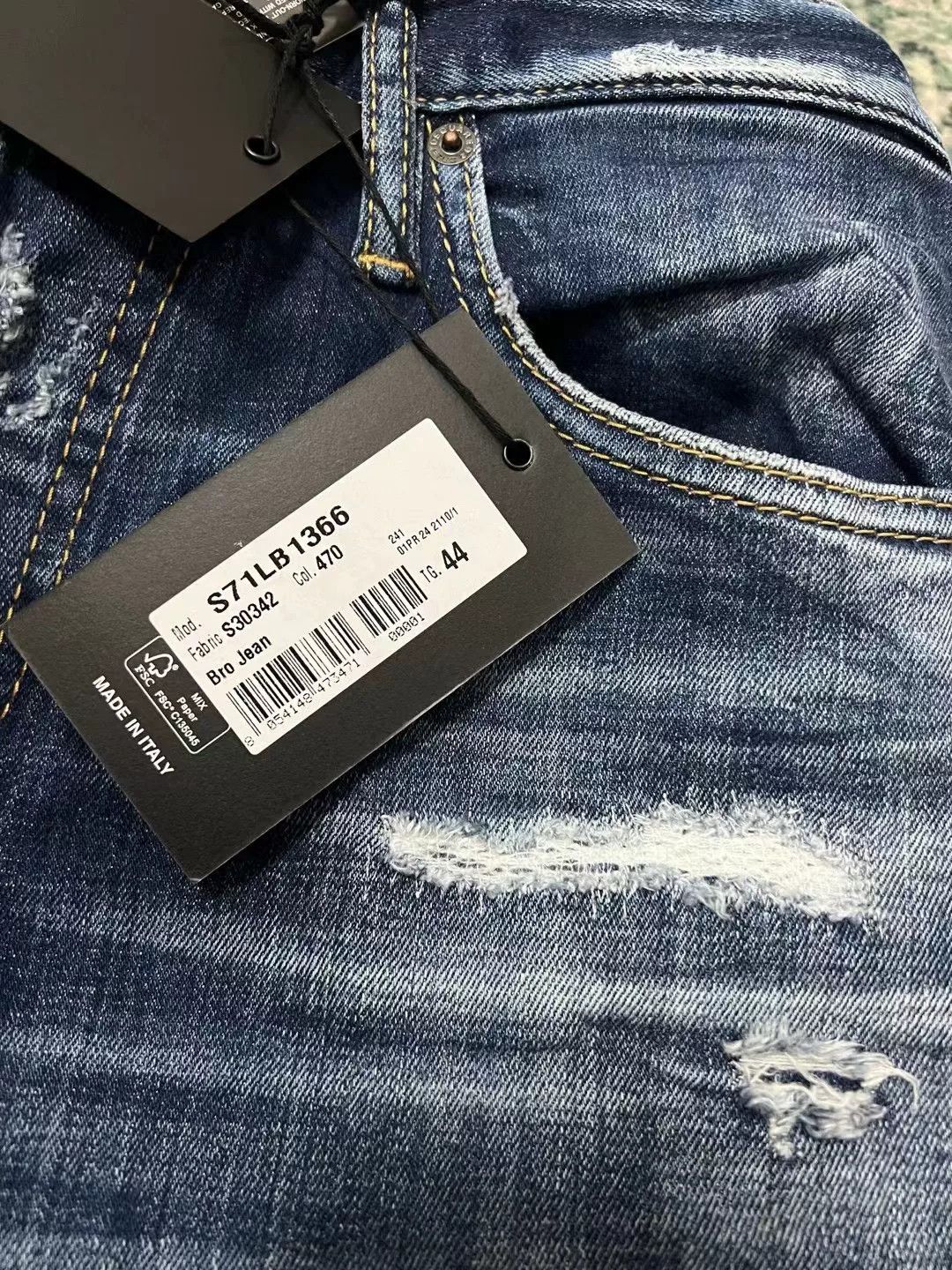 Dsquared2 dsquared2 blue distressed denim pants Size US 31 - 8 Thumbnail