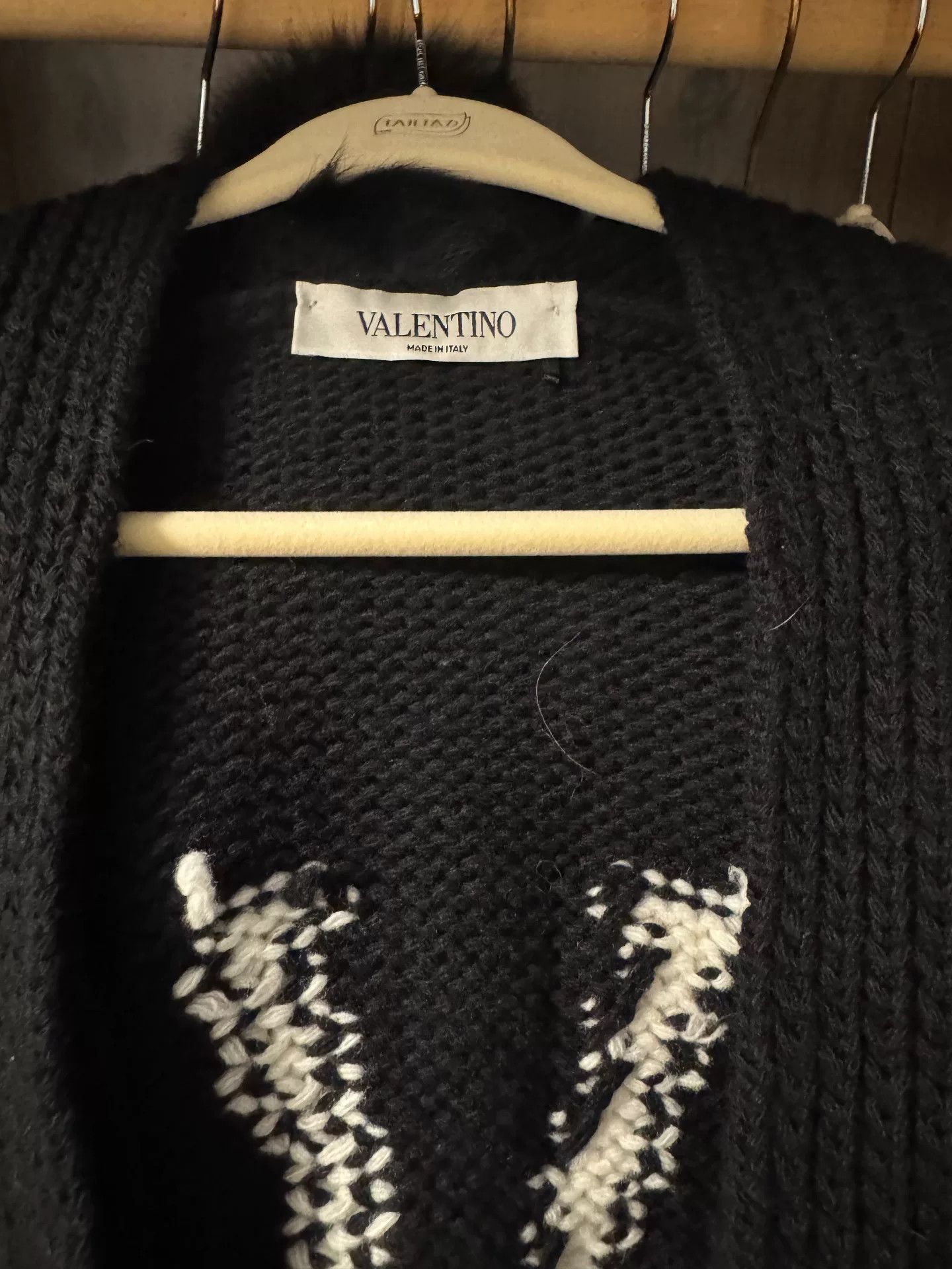 Valentino Valentino Black Wool Shawl XS Size ONE SIZE - 2 Thumbnail