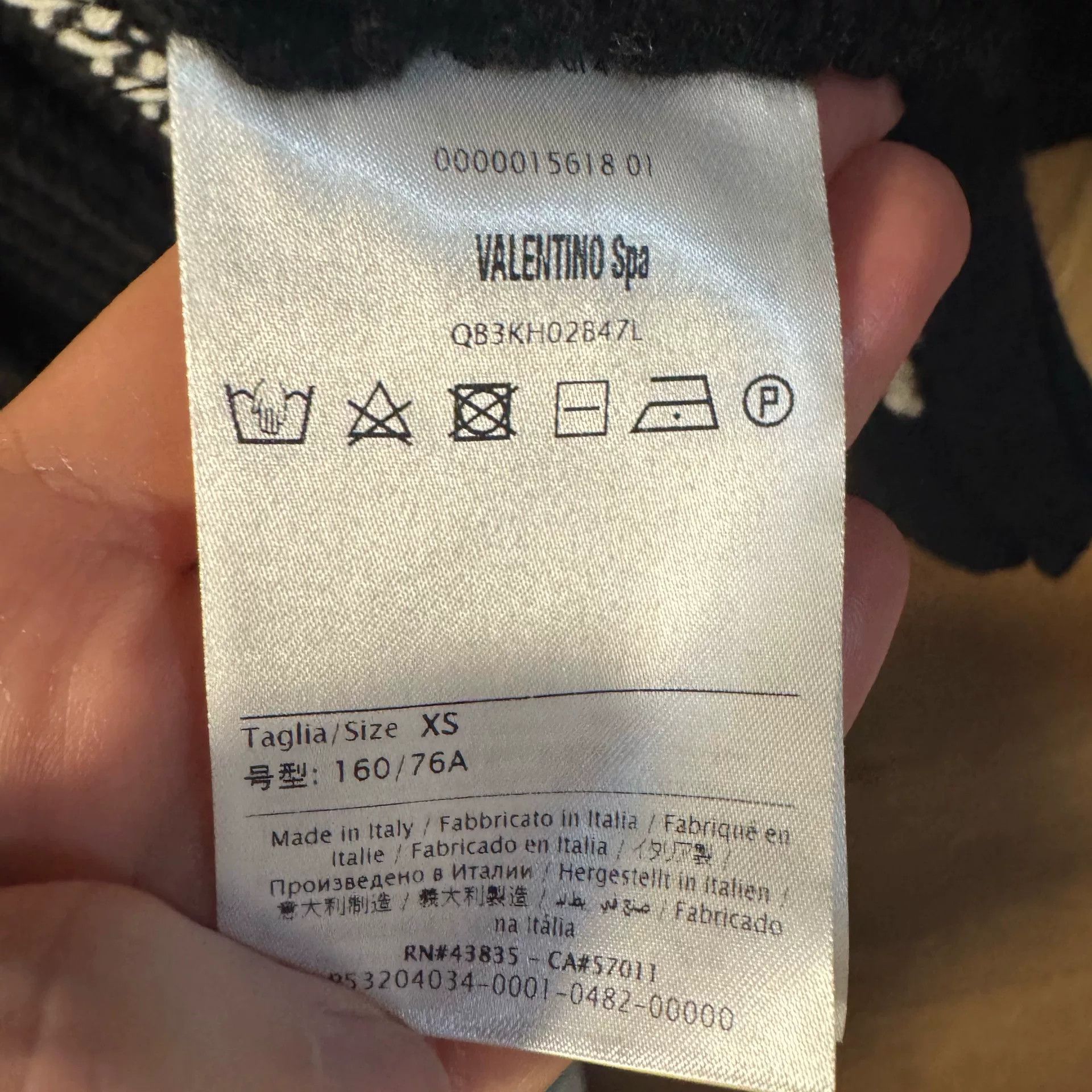 Valentino Valentino Black Wool Shawl XS Size ONE SIZE - 3 Thumbnail