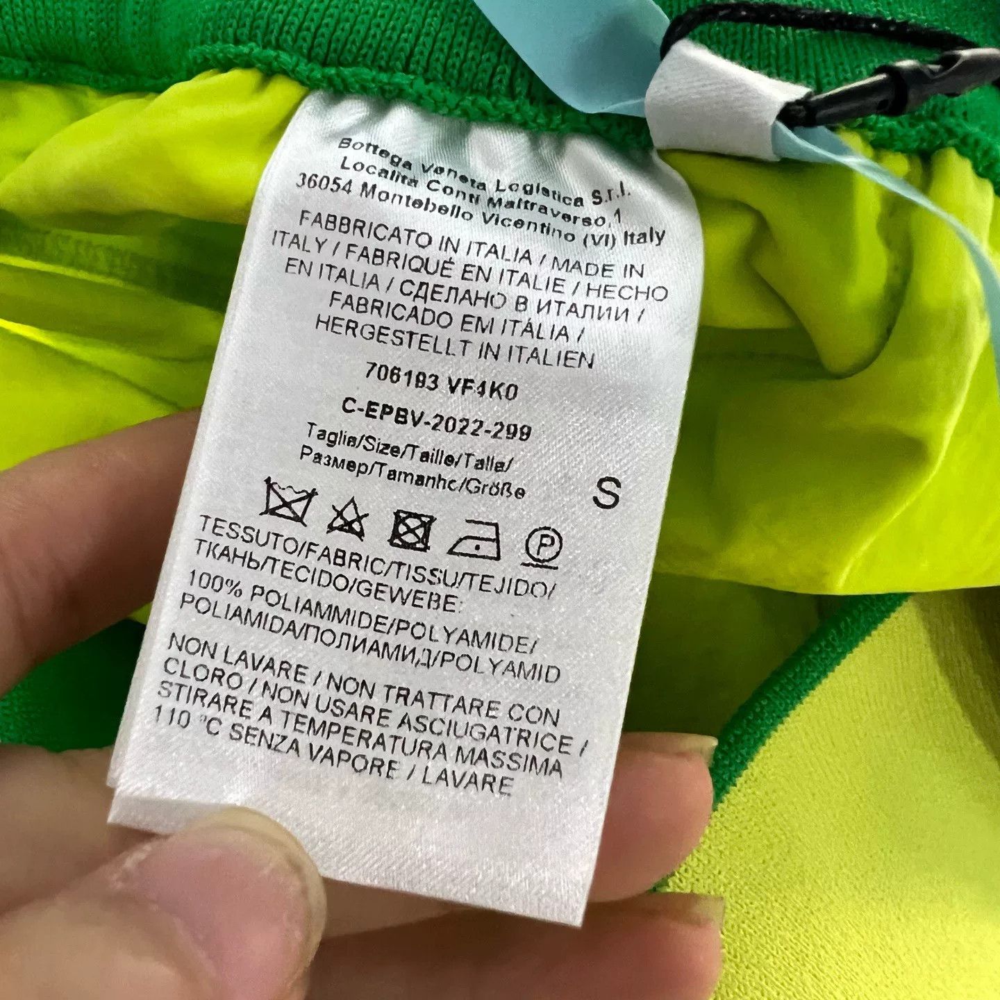 Bottega Veneta Bottega Veneta Neon Green Elastic Waist Shorts Size 28" / US 6 / IT 42 - 4 Thumbnail