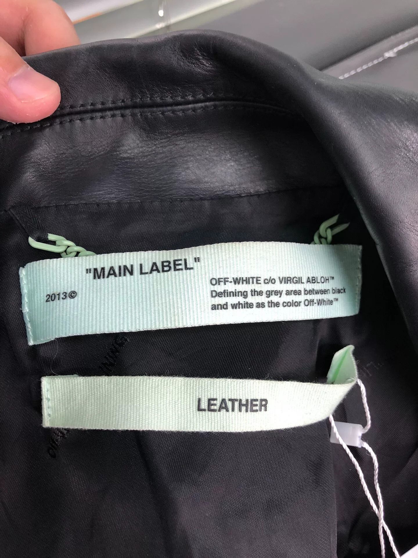 Off-White off white graffiti logo leather jacket Size US L / EU 52-54 / 3 - 3 Thumbnail