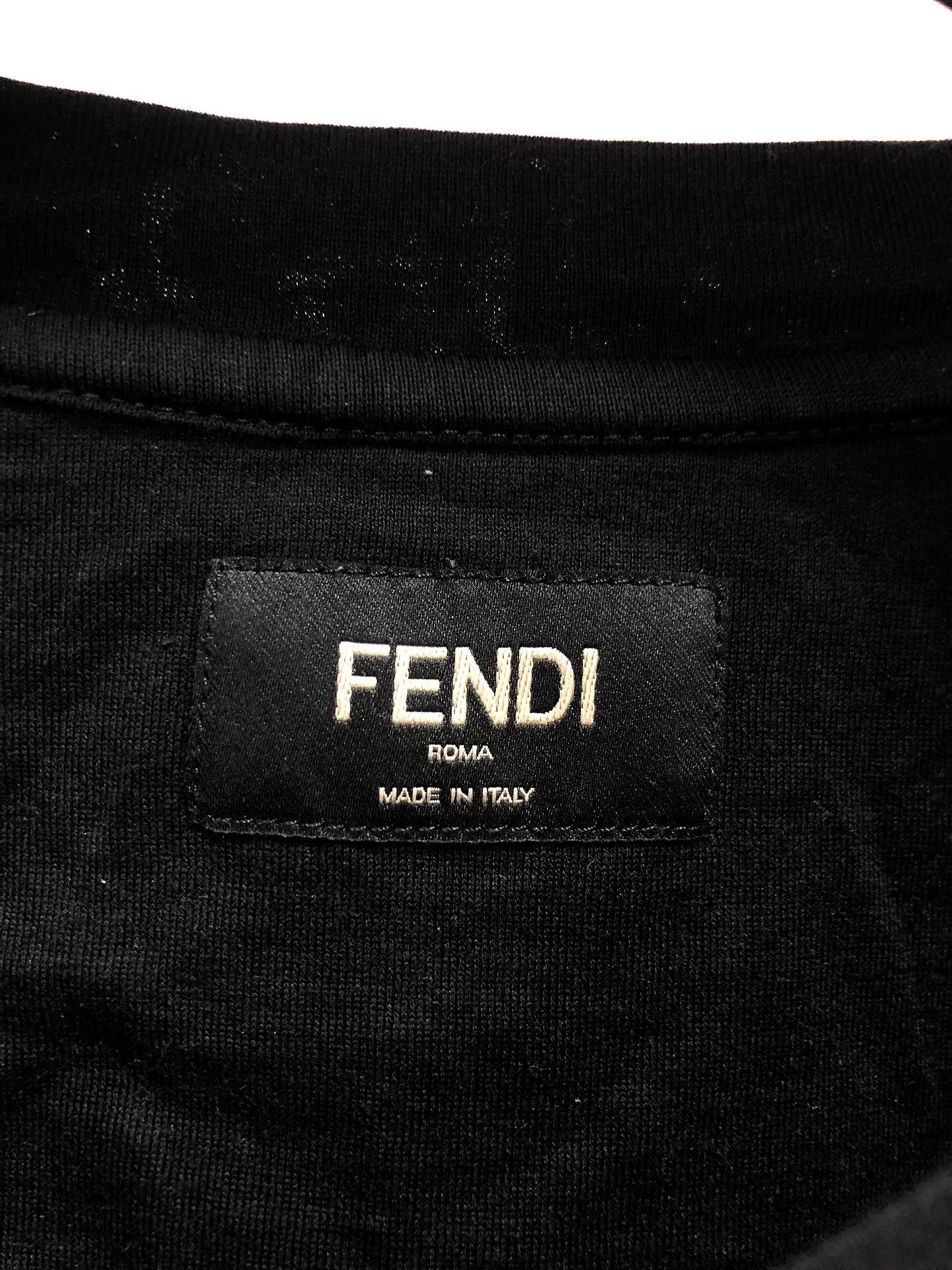 Fendi Fendi Graffiti Heart Print Sweatshirt Black Size S / US 4 / IT 40 - 3 Thumbnail