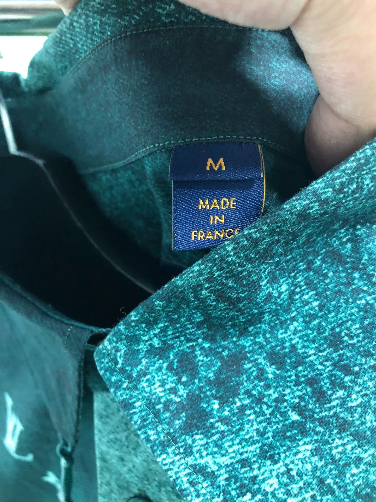 Louis Vuitton louis vuitton long sleeve logo shirt green Size US M / EU 48-50 / 2 - 5 Thumbnail