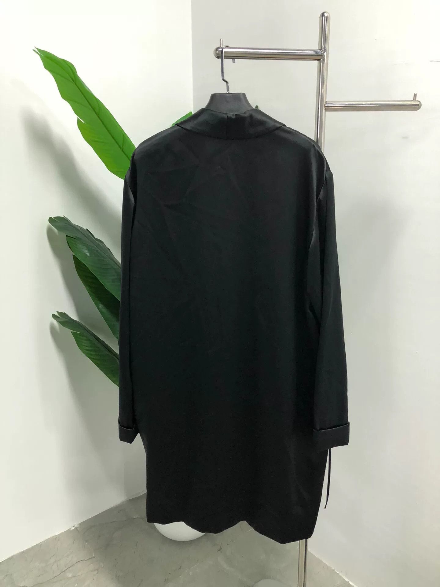Yves Saint Laurent Saint Laurent Black Silk Robe Size 50 Size L / US 10 / IT 46 - 2 Thumbnail