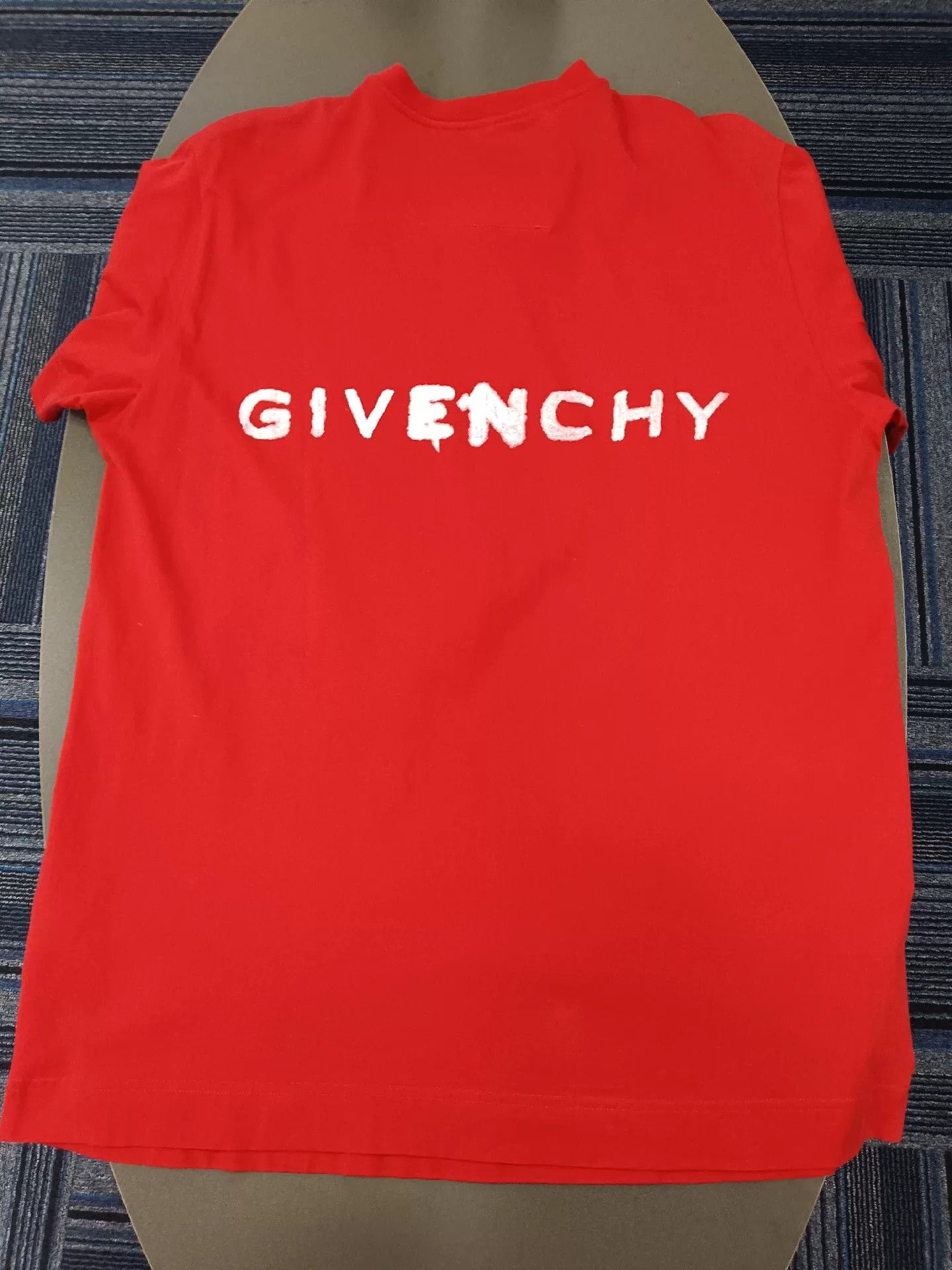 Givenchy givenchy logo graphic red short sleeve shirt Size US XS / EU 42 / 0 - 2 Thumbnail