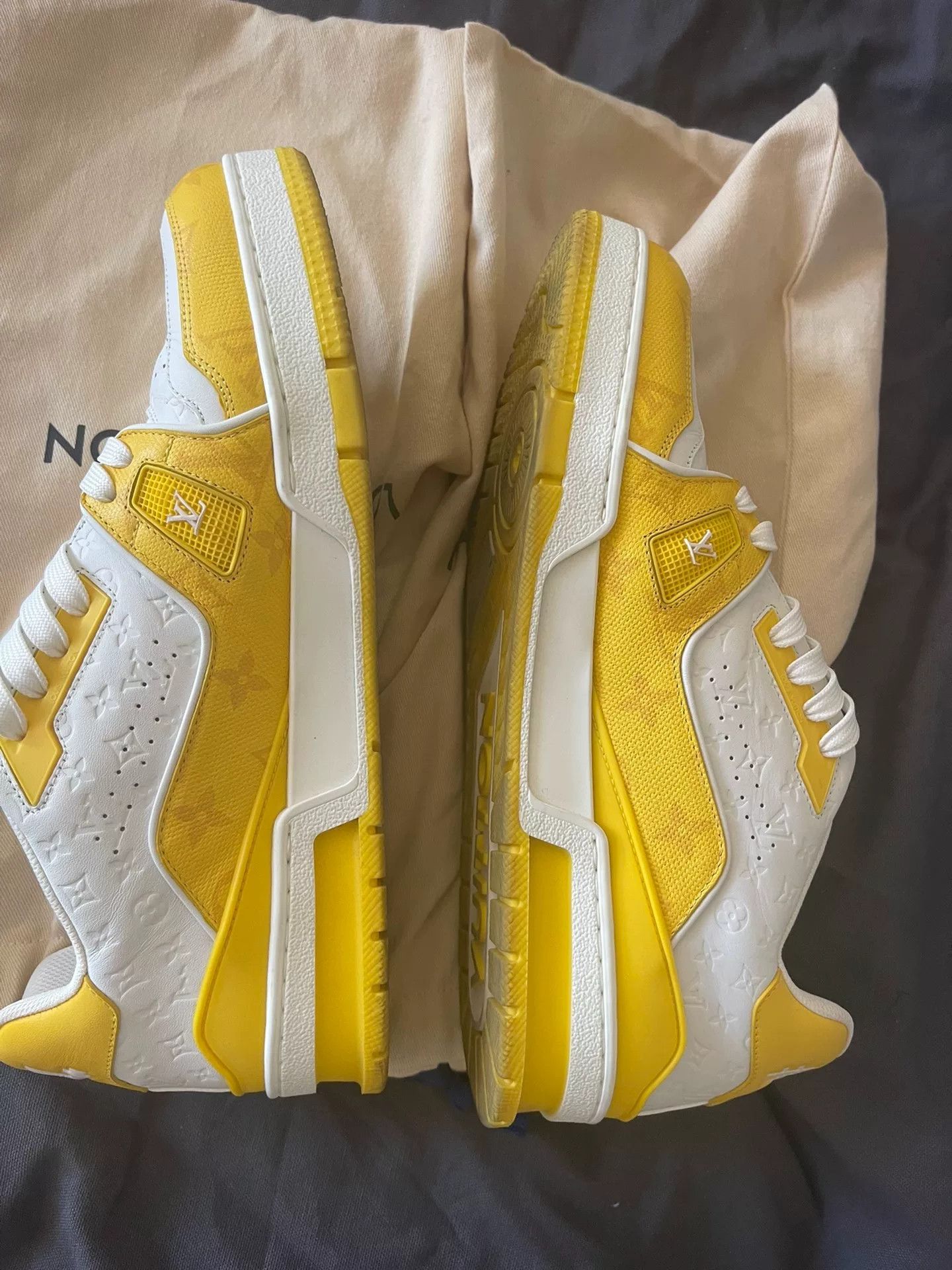 Louis Vuitton lv trainer in yellow and white Size US 8.5 / EU 41-42 - 3 Thumbnail