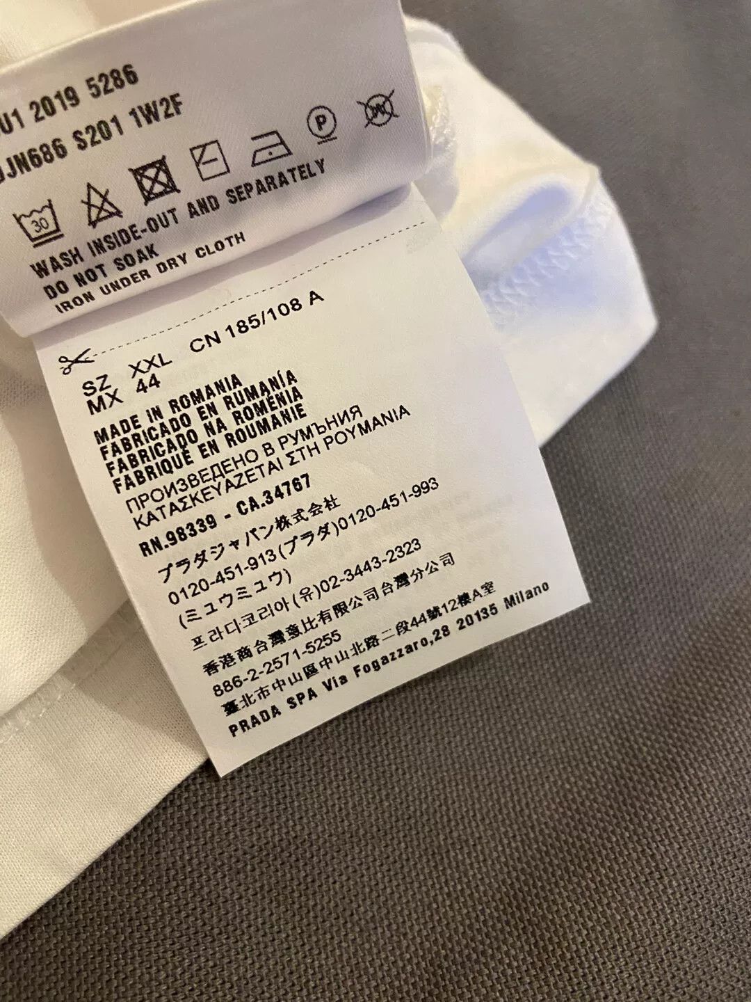 Prada prada triangle logo tee in white Size US XXL / EU 58 / 5 - 5 Thumbnail