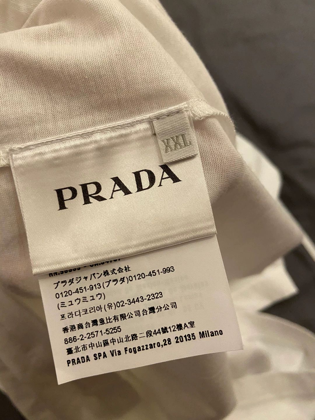 Prada prada triangle logo tee in white Size US XXL / EU 58 / 5 - 4 Thumbnail