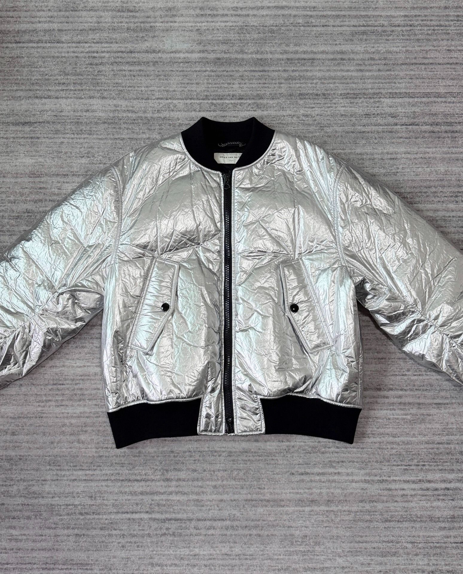 Dries Van Noten silver bomber jacket with back zipper Size US L / EU 52-54 / 3 - 2 Thumbnail