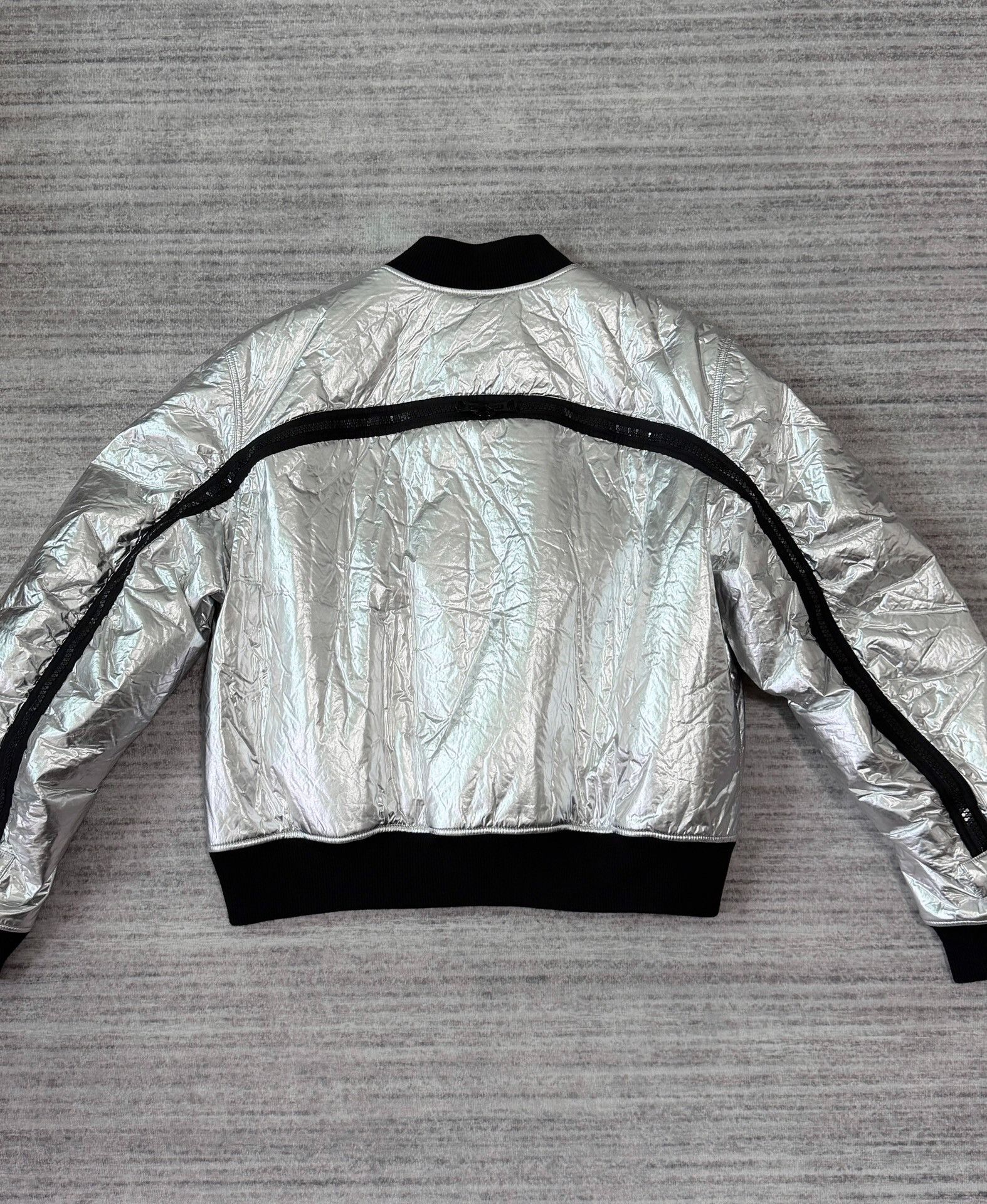 Dries Van Noten silver bomber jacket with back zipper Size US L / EU 52-54 / 3 - 3 Thumbnail