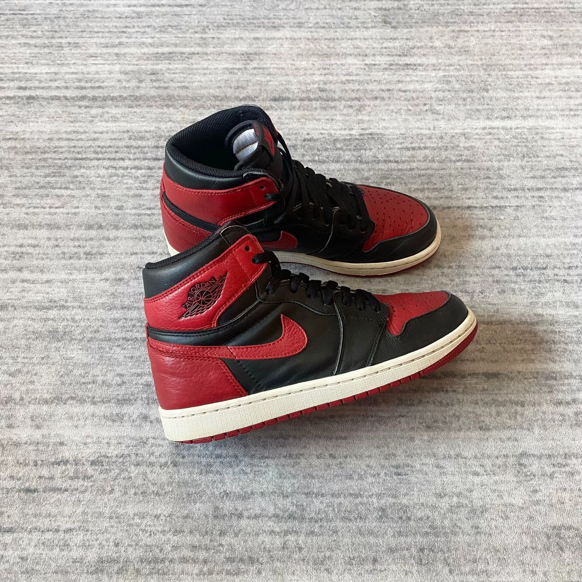 Jordan Brand air jordan 1 banned black red sneakers Size US 8.5 / EU 41-42 - 2 Thumbnail
