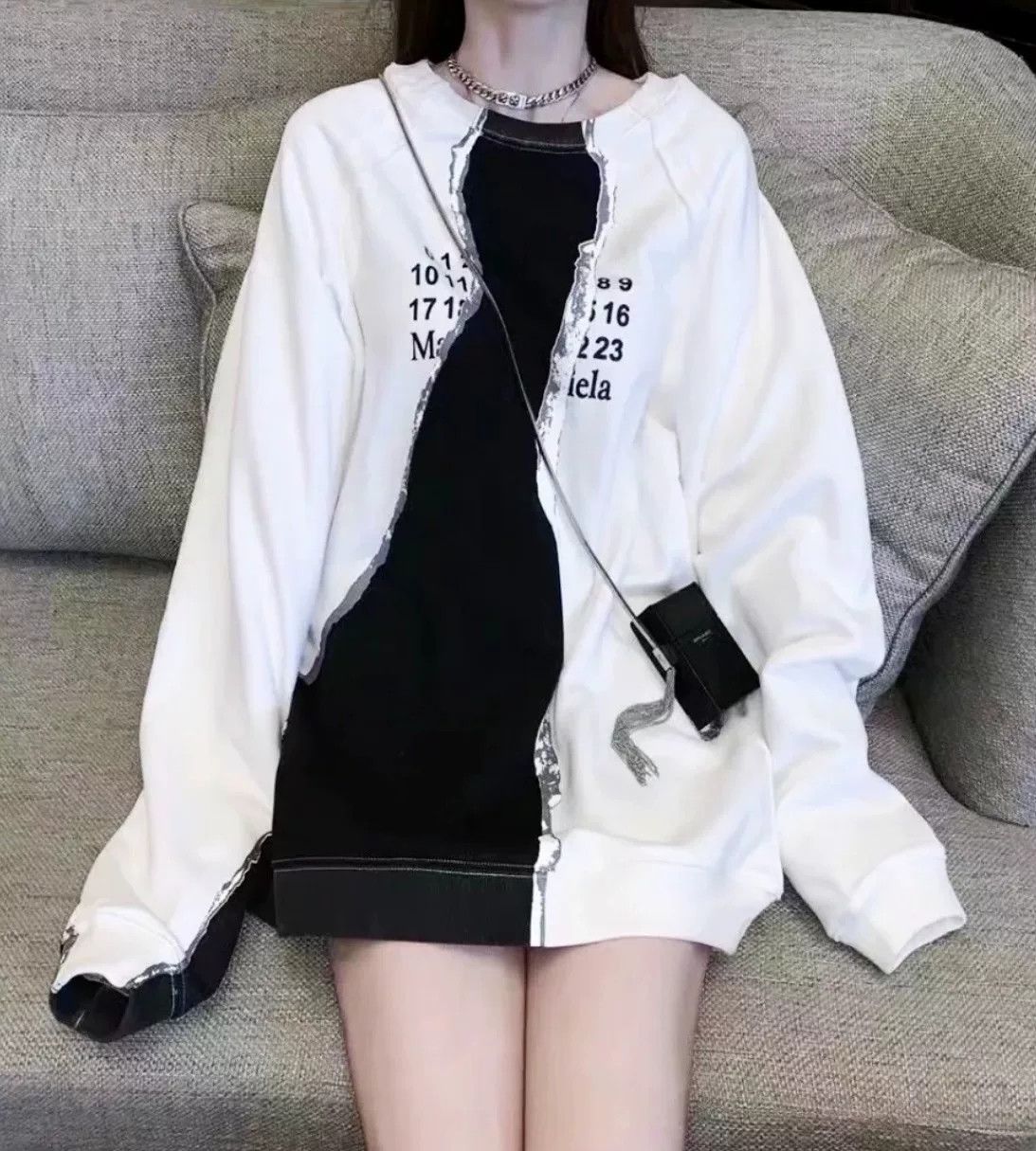 Maison Margiela maison margiela black and white sweatshirt Size US L / EU 52-54 / 3 - 9 Thumbnail