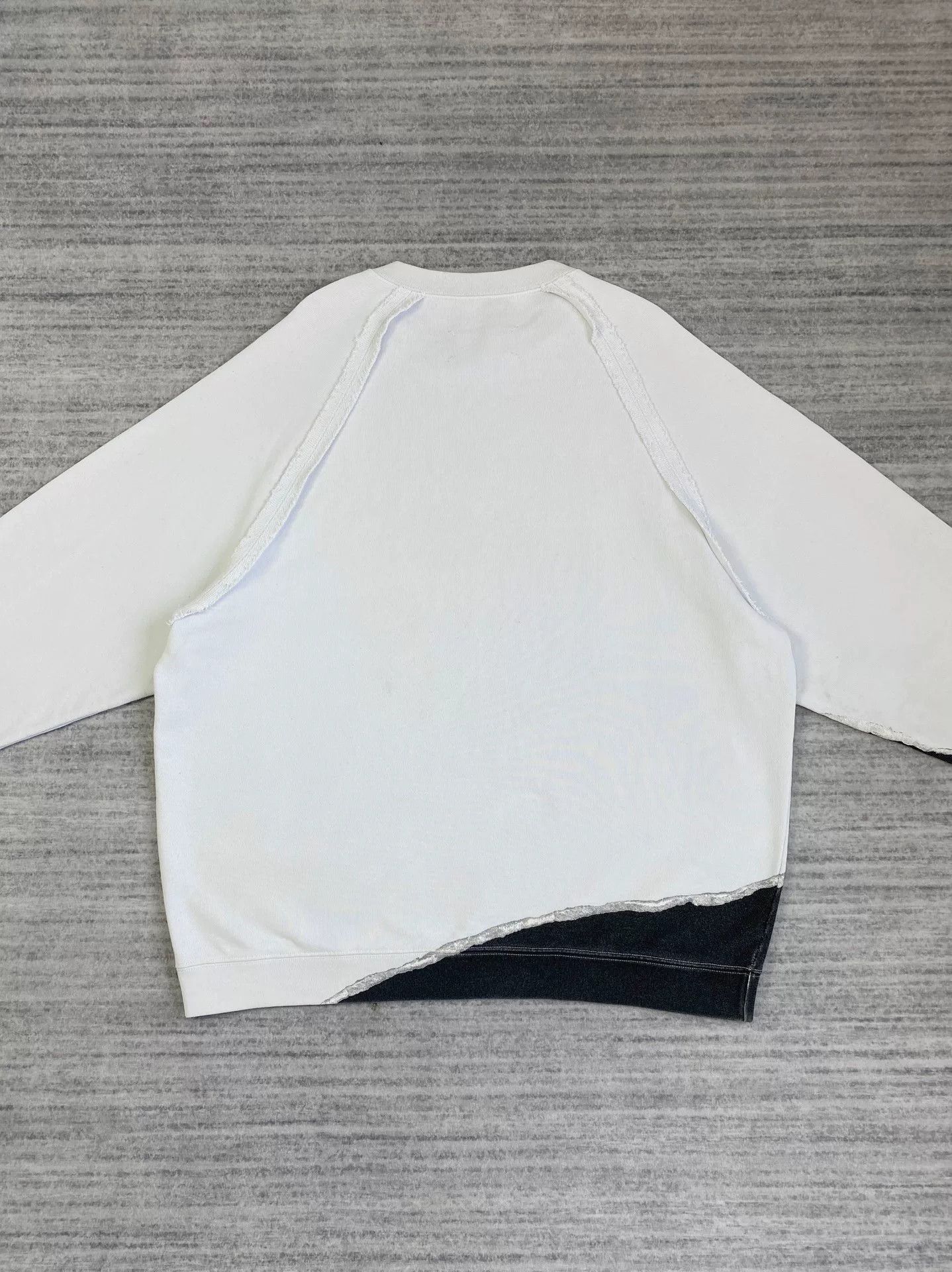 Maison Margiela maison margiela black and white sweatshirt Size US L / EU 52-54 / 3 - 2 Thumbnail