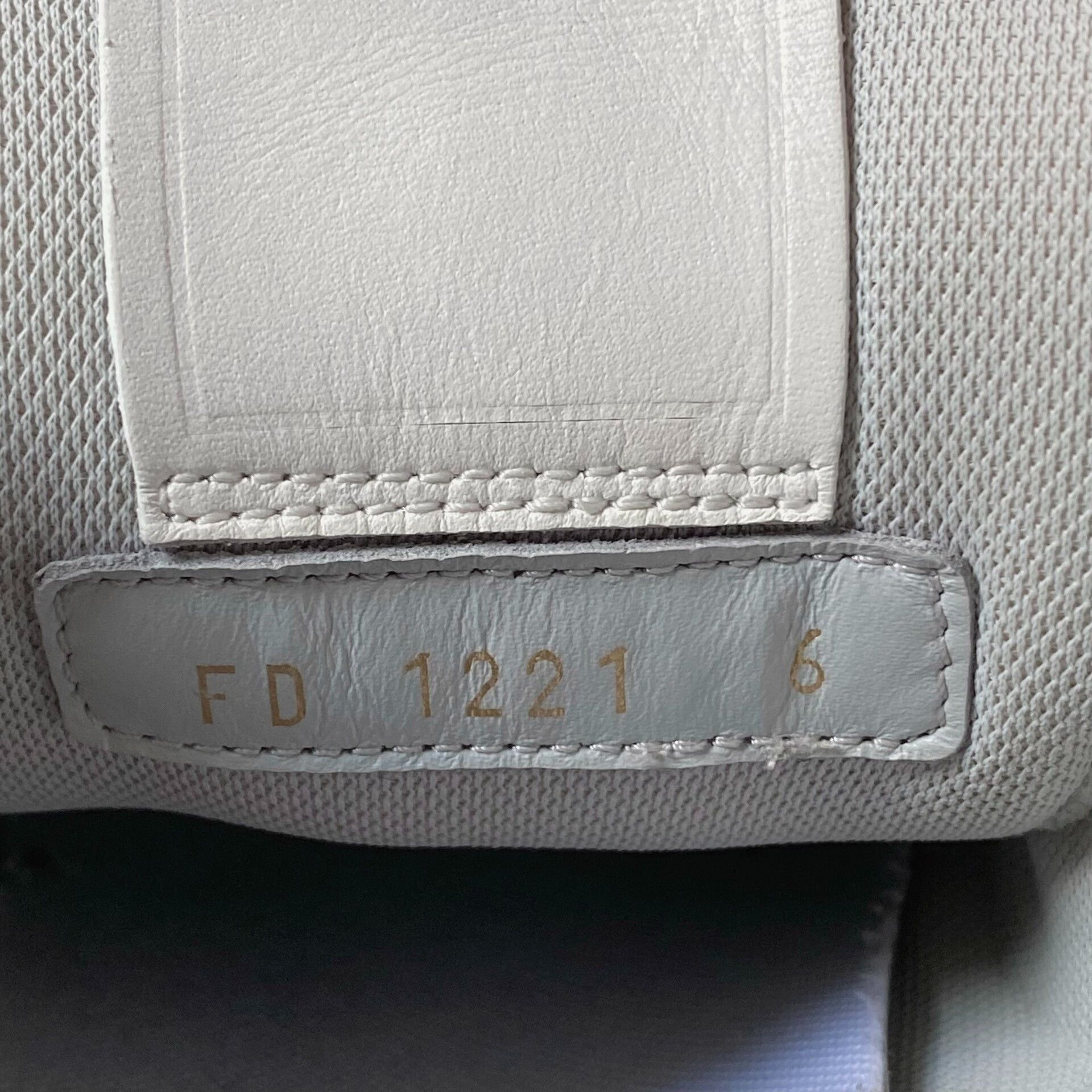 Louis Vuitton louis vuitton retro white trainers Size US 8 / EU 41 - 7 Thumbnail